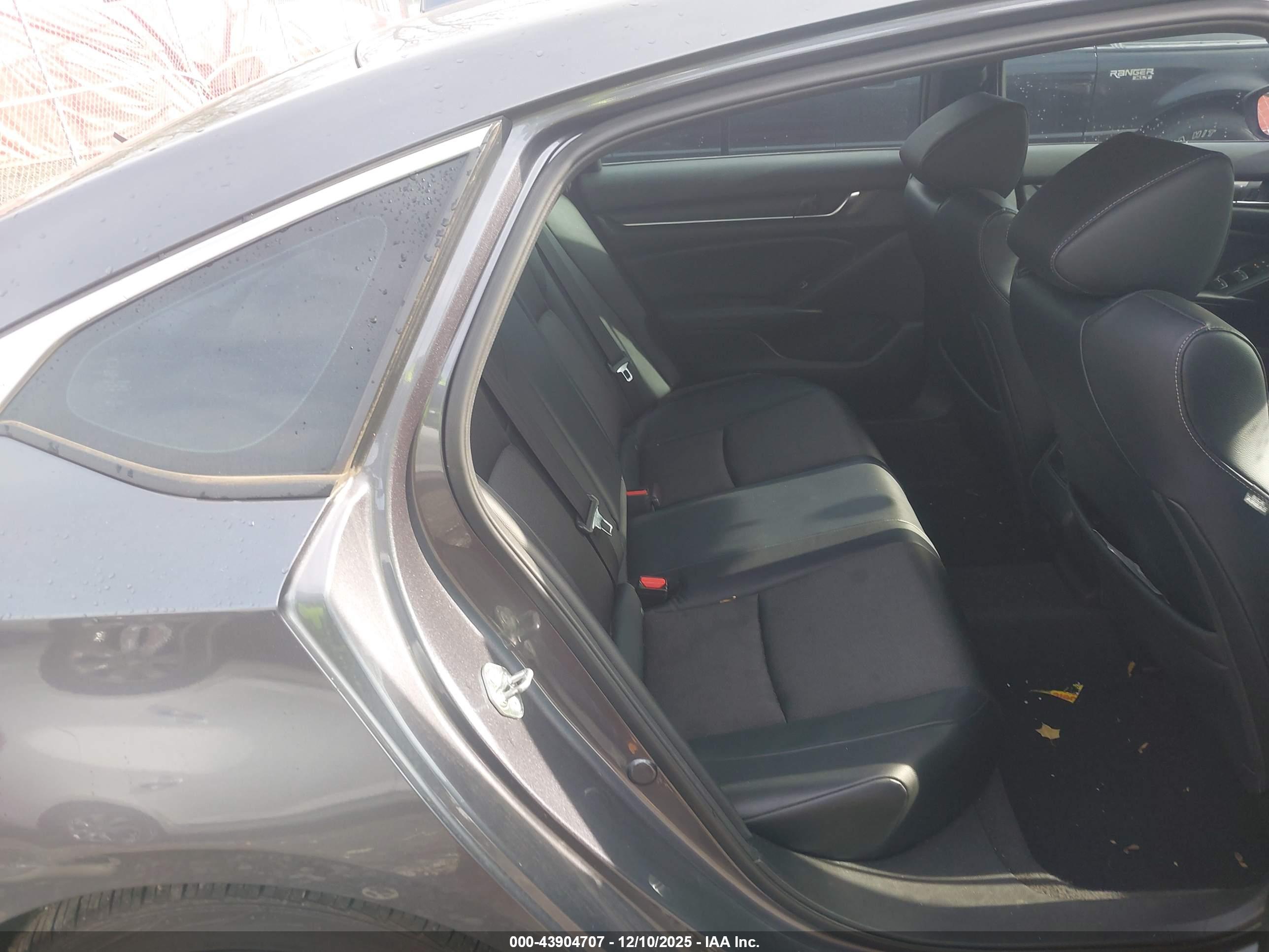 HONDA ACCORD image 8