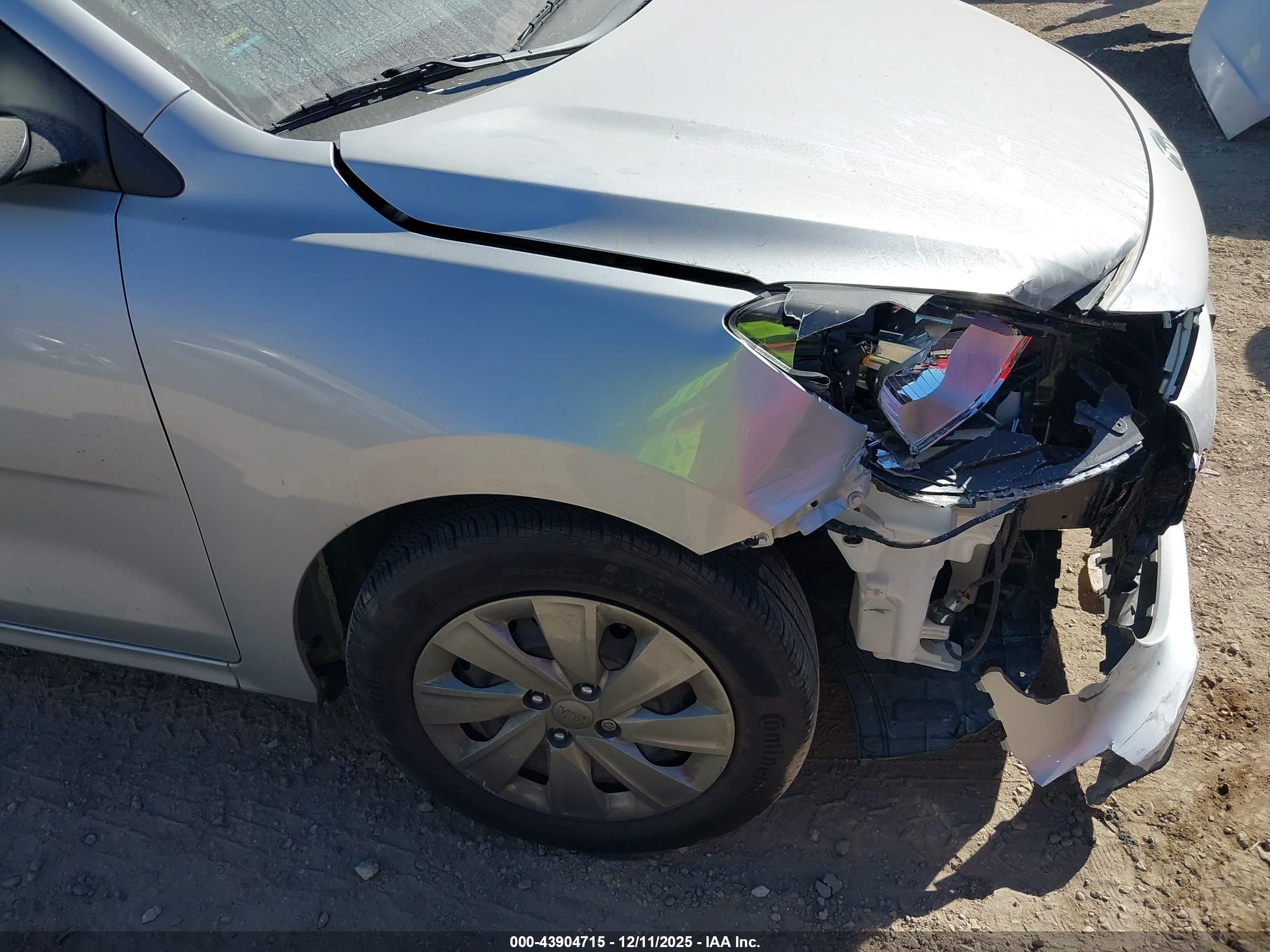 KIA RIO image 6