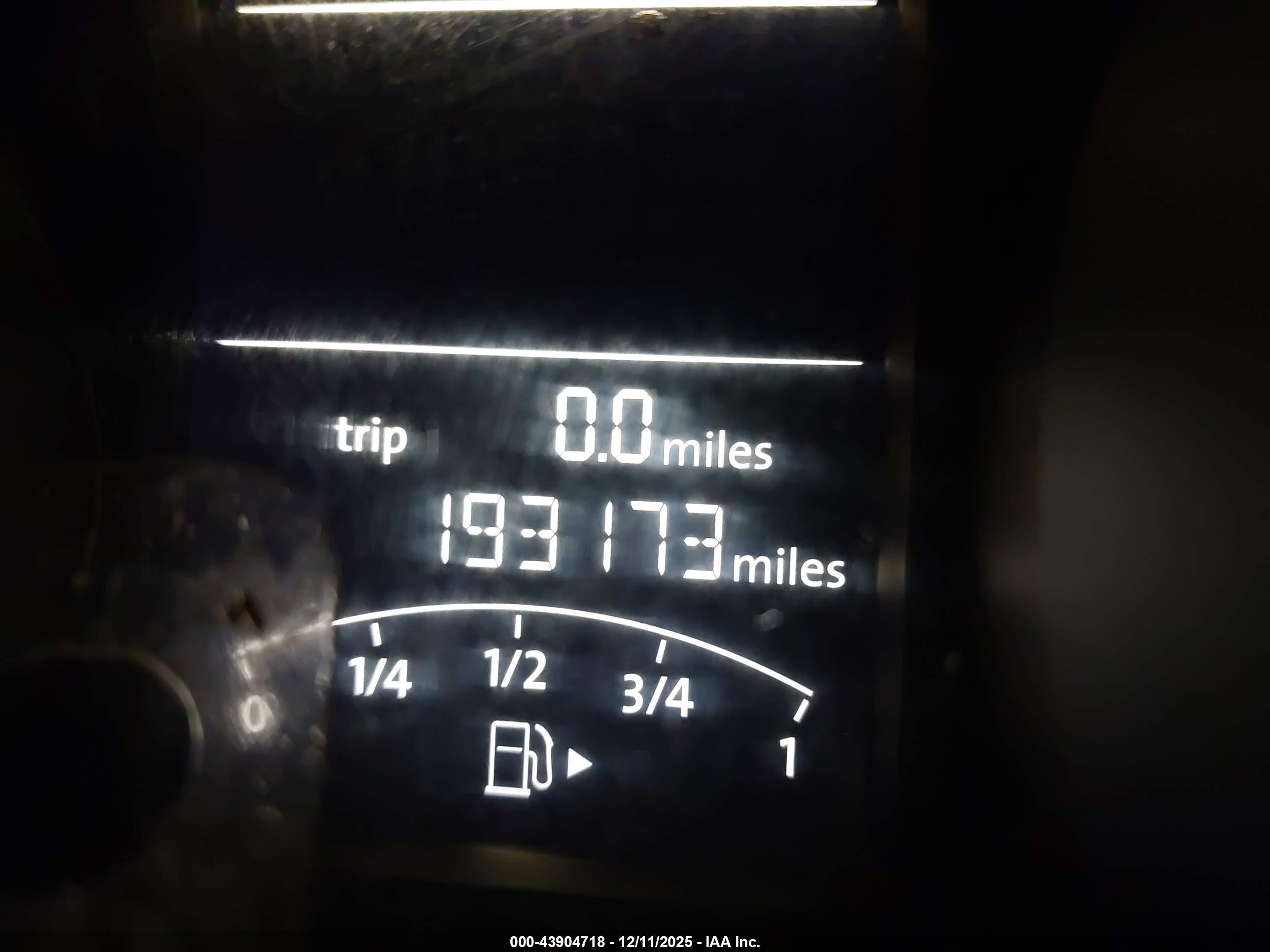 VOLKSWAGEN JETTA image 7