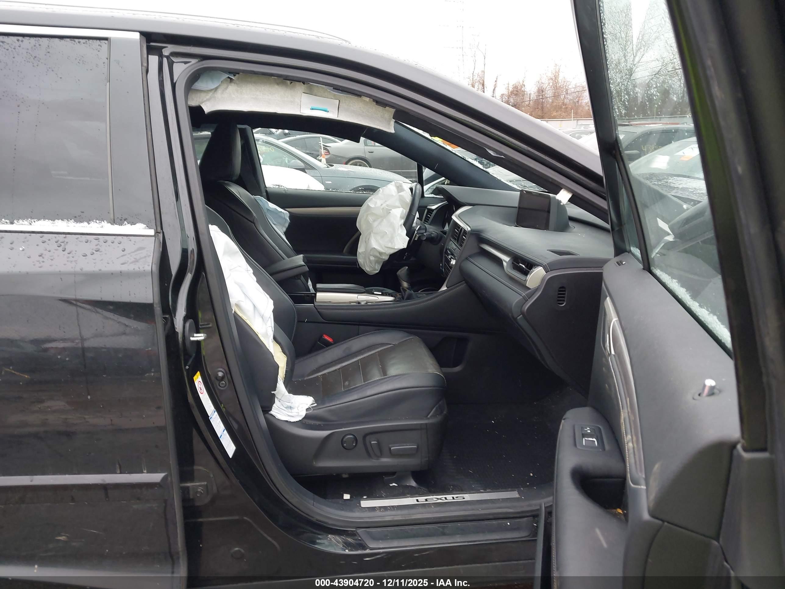 LEXUS RX image 5