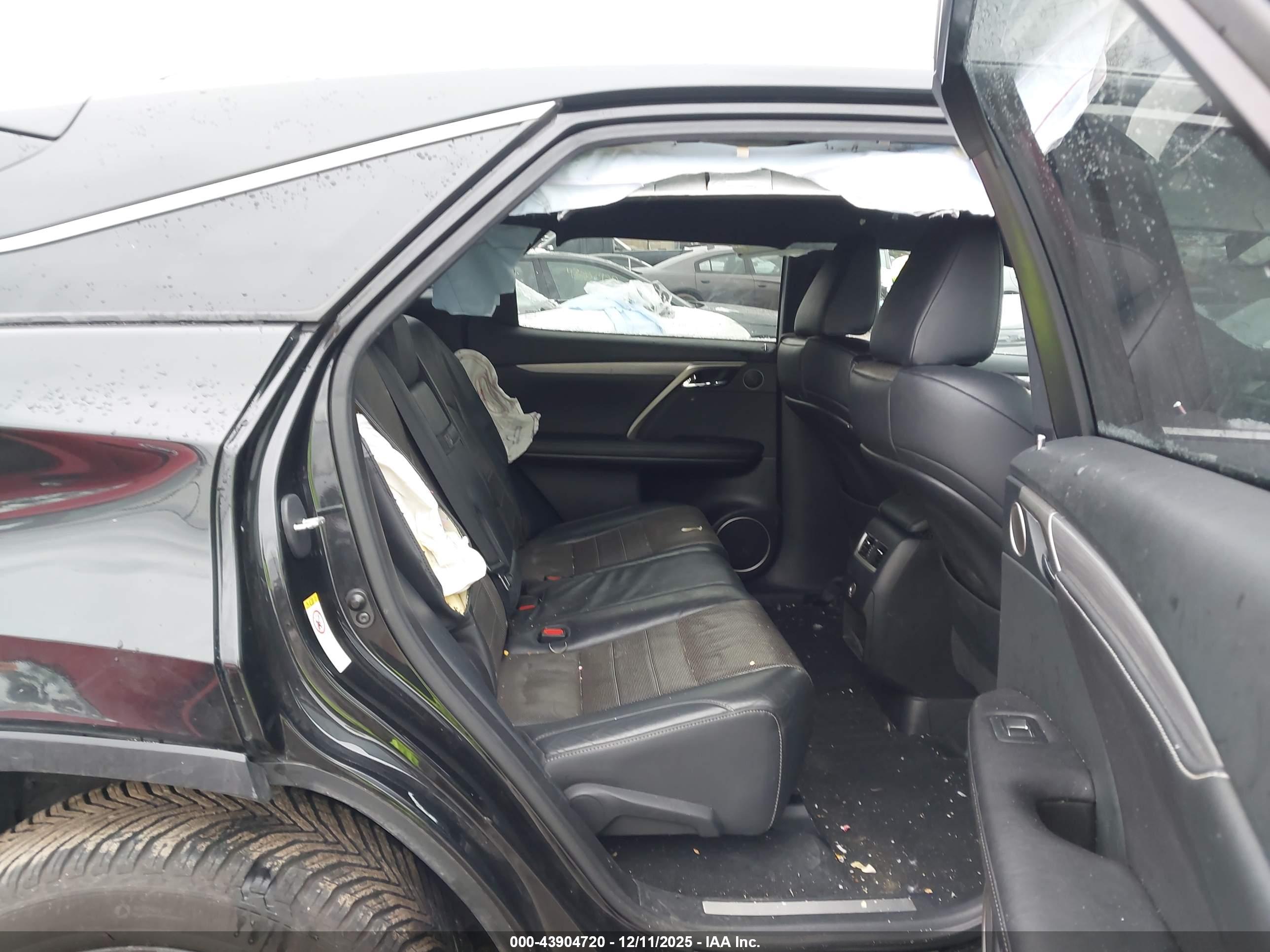 LEXUS RX image 8