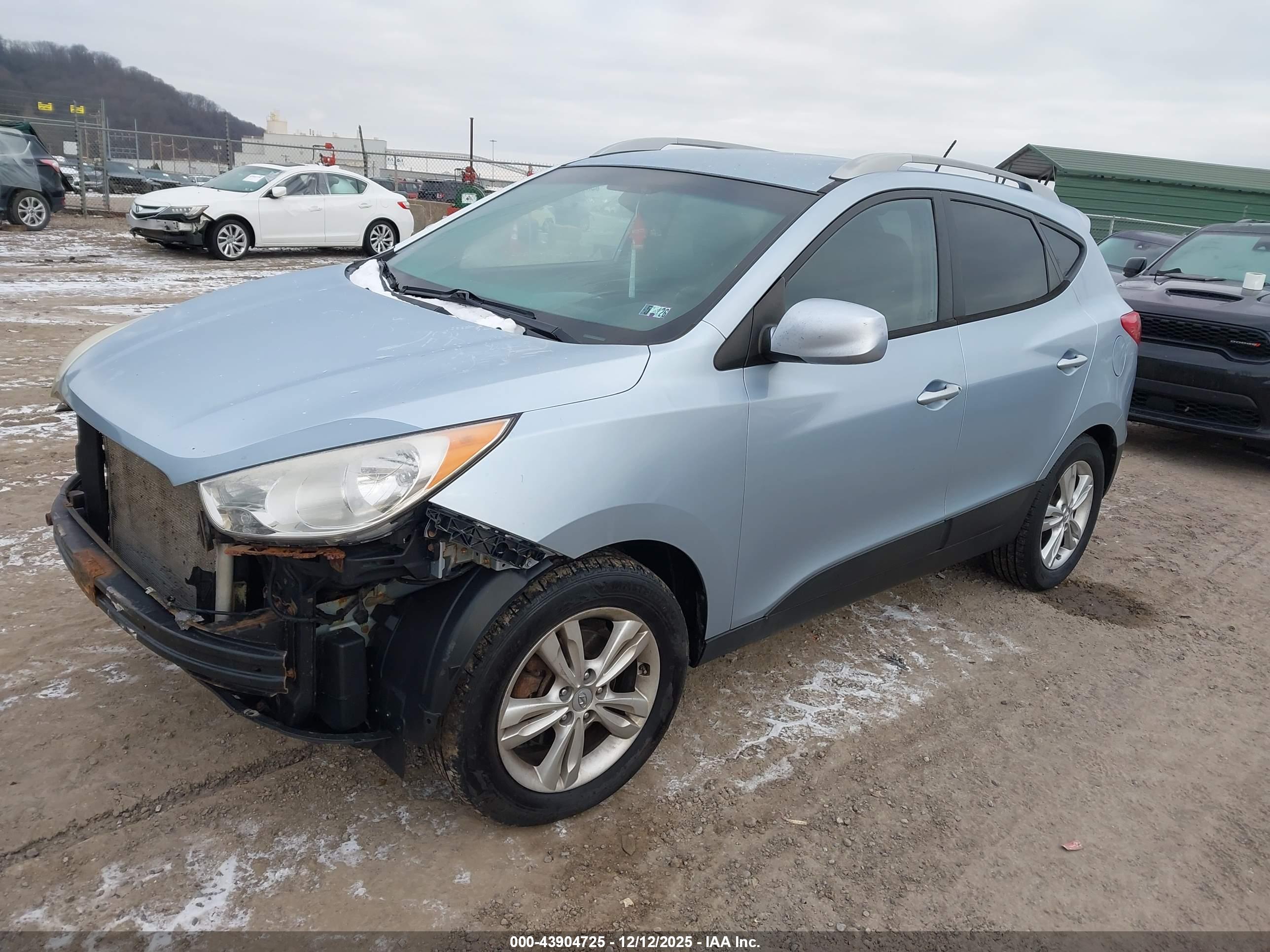 HYUNDAI TUCSON image 2