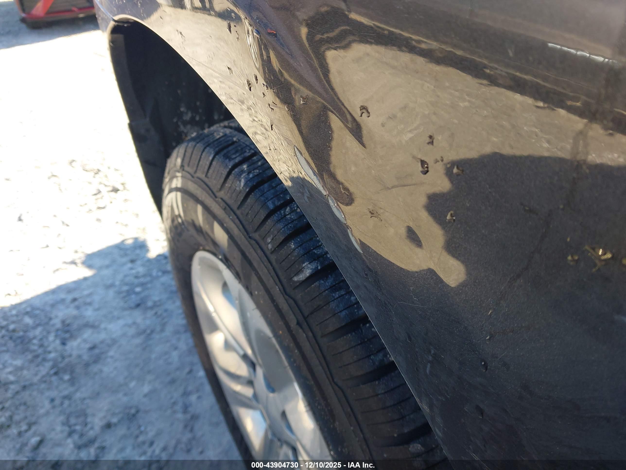 CHEVROLET TRAVERSE image 6