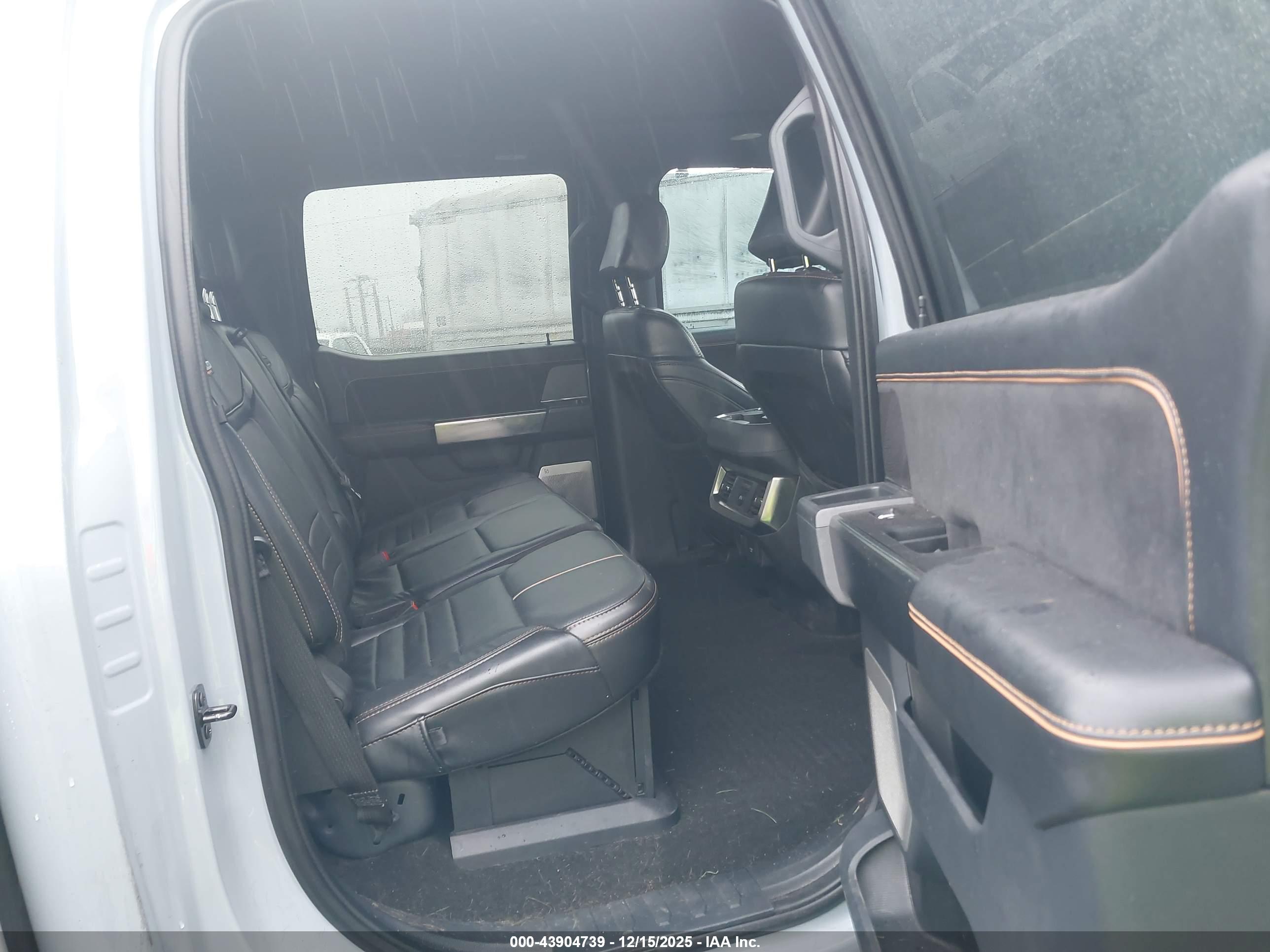 FORD F-350 image 8