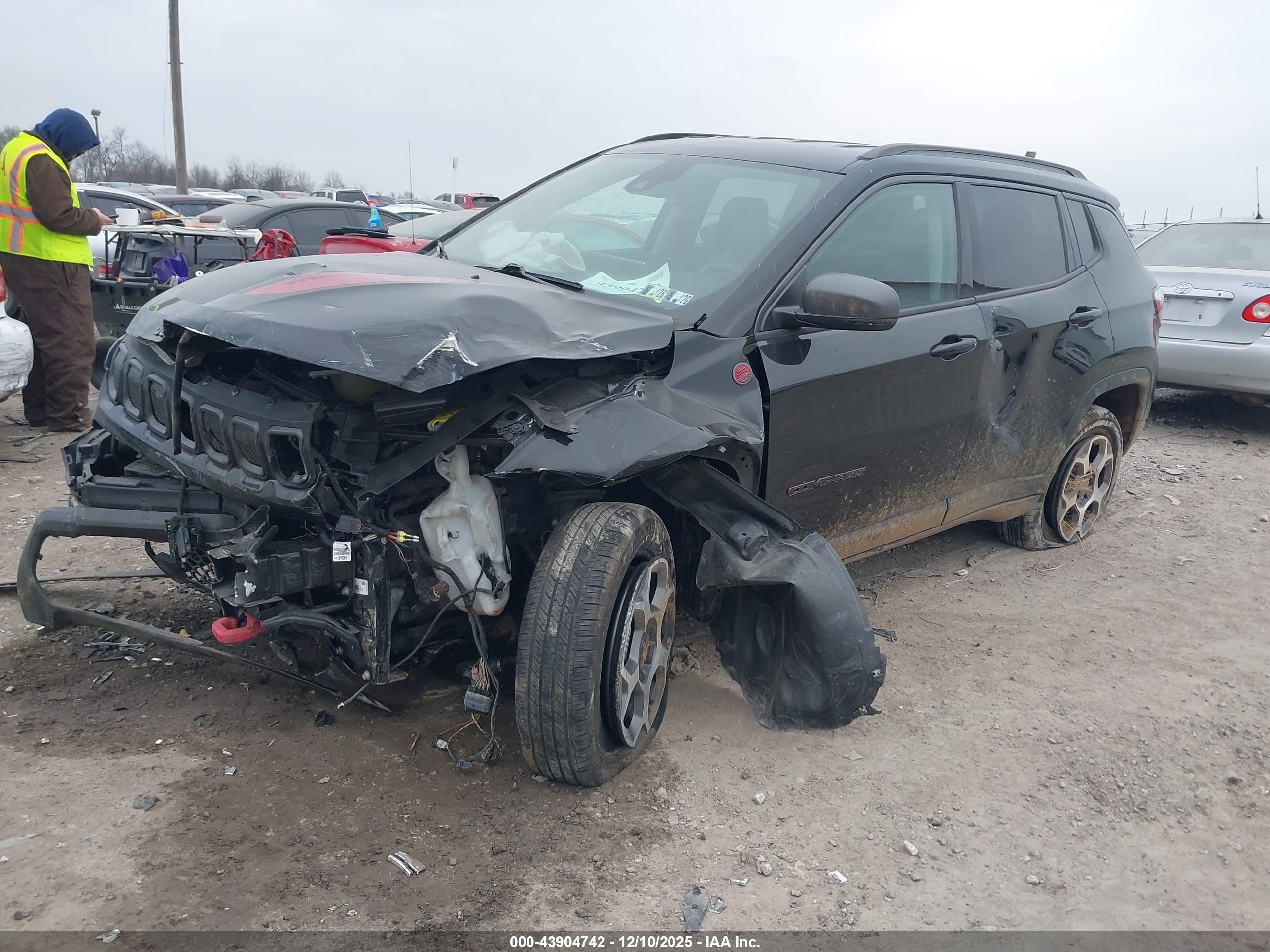 JEEP COMPASS image 2