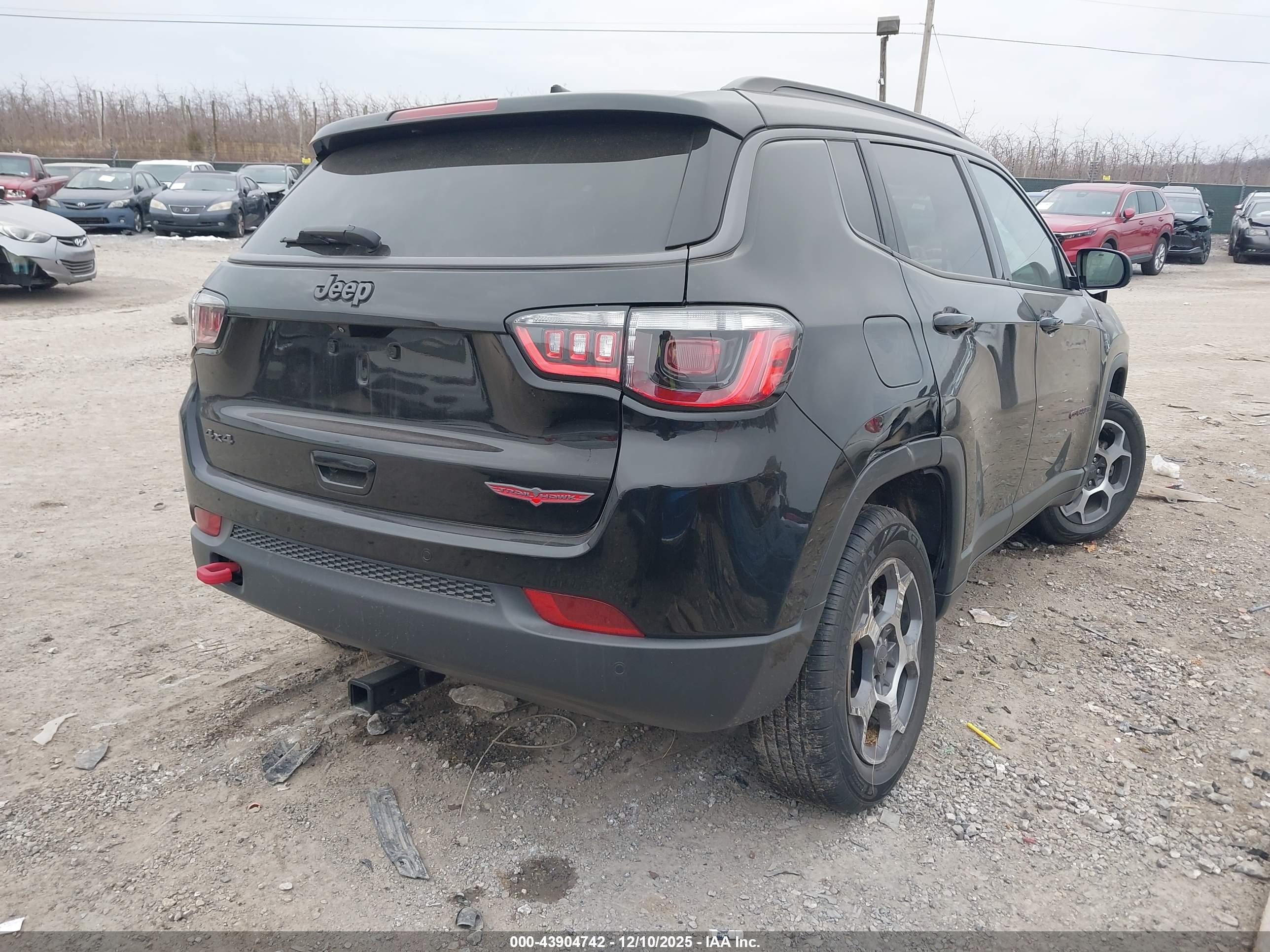 JEEP COMPASS image 4
