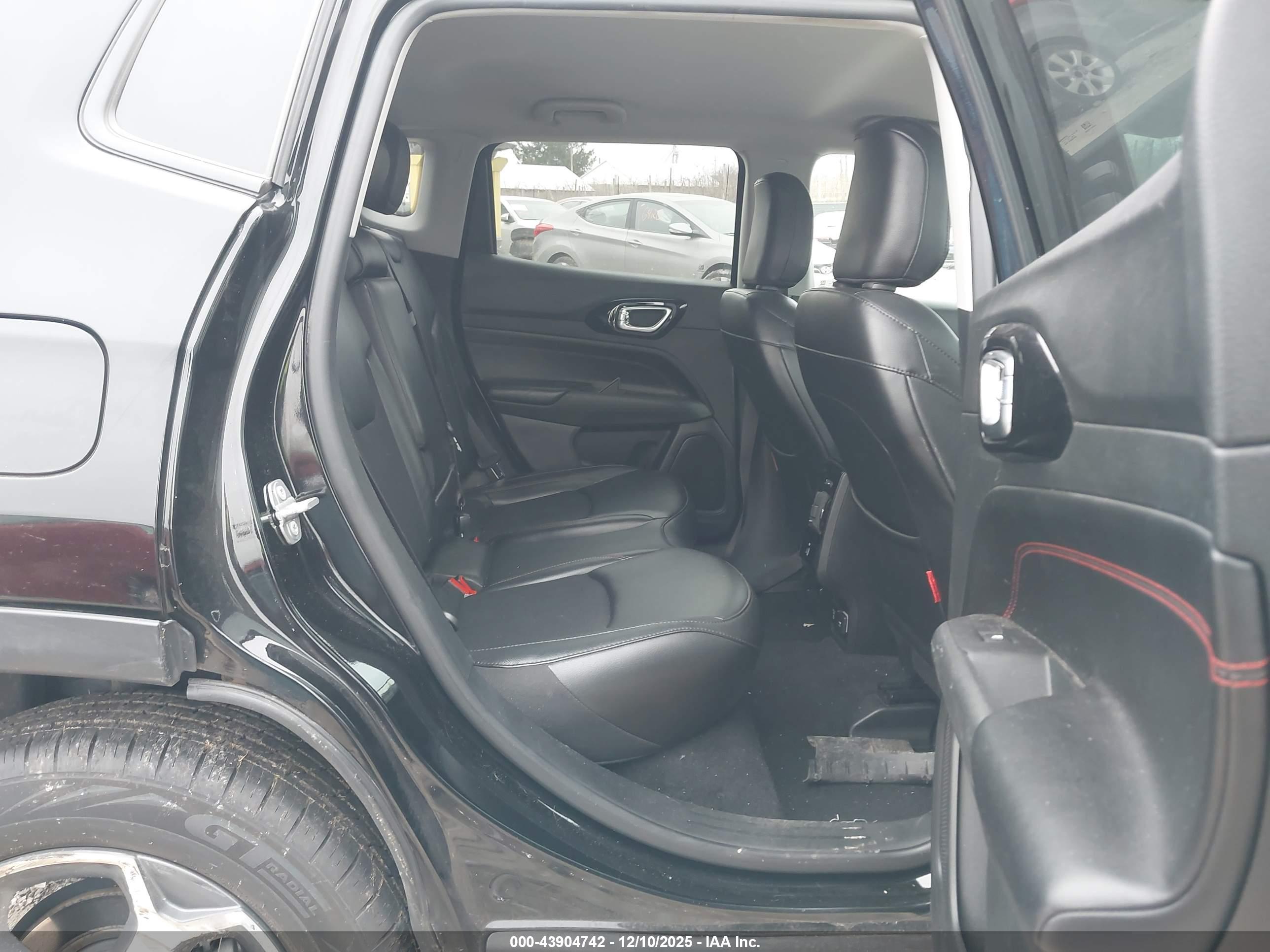 JEEP COMPASS image 8