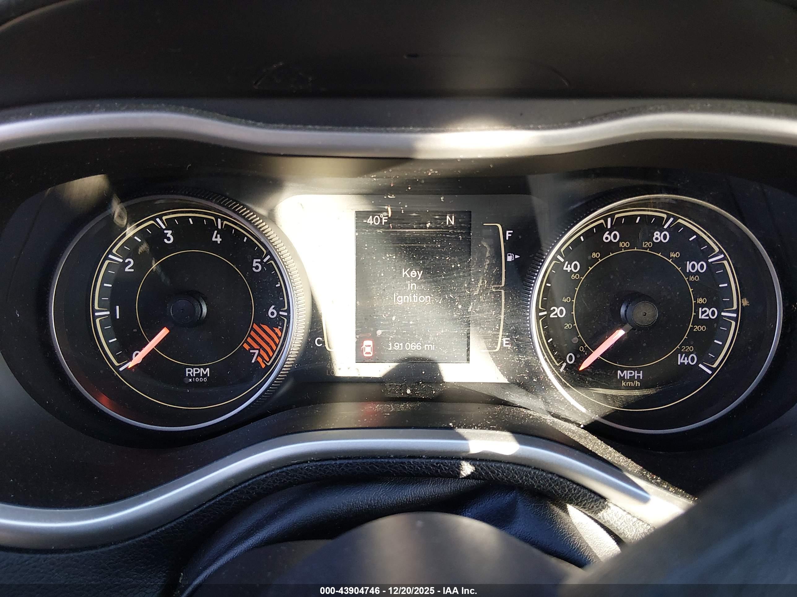 JEEP CHEROKEE image 7