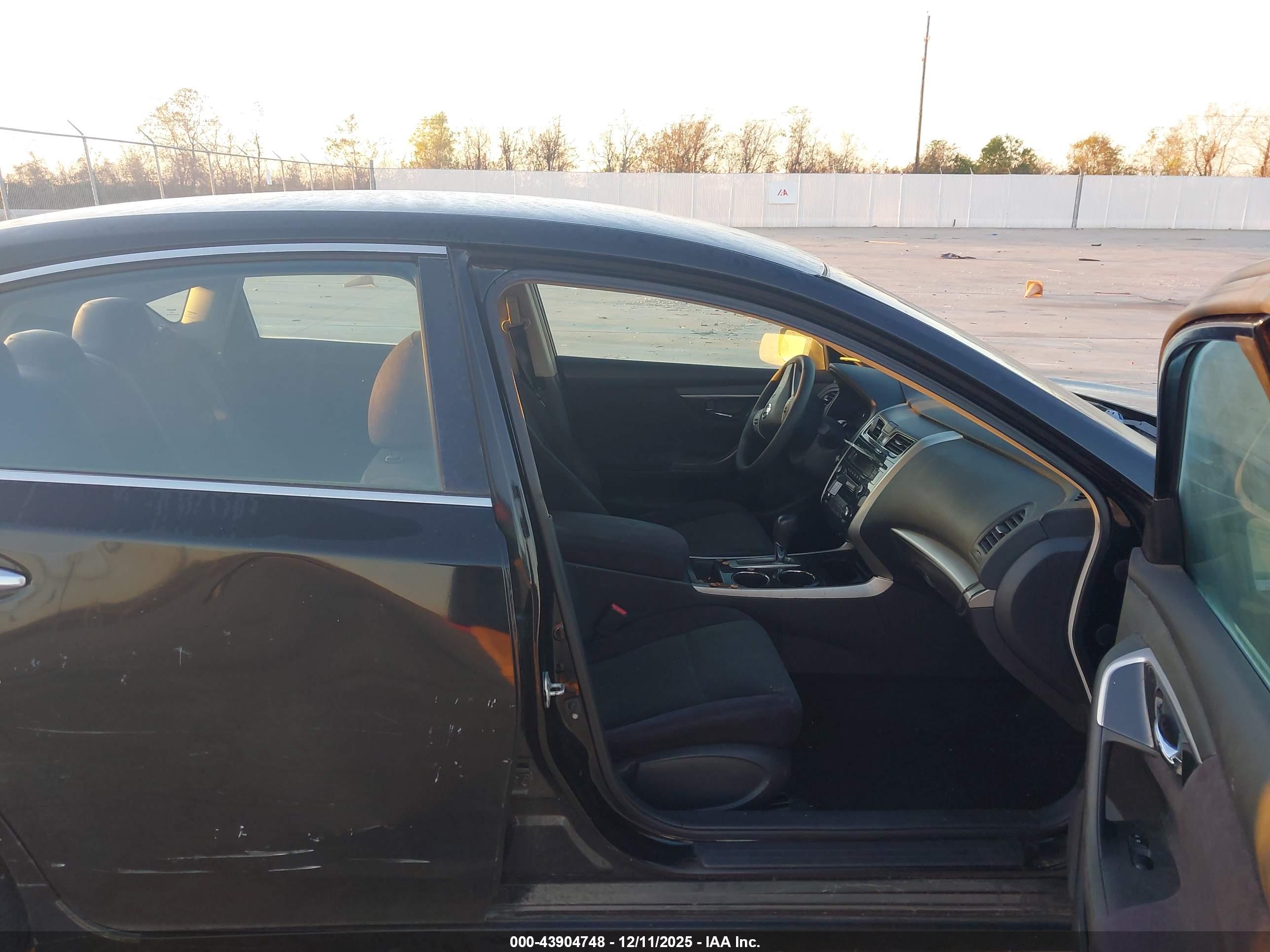 NISSAN ALTIMA image 5