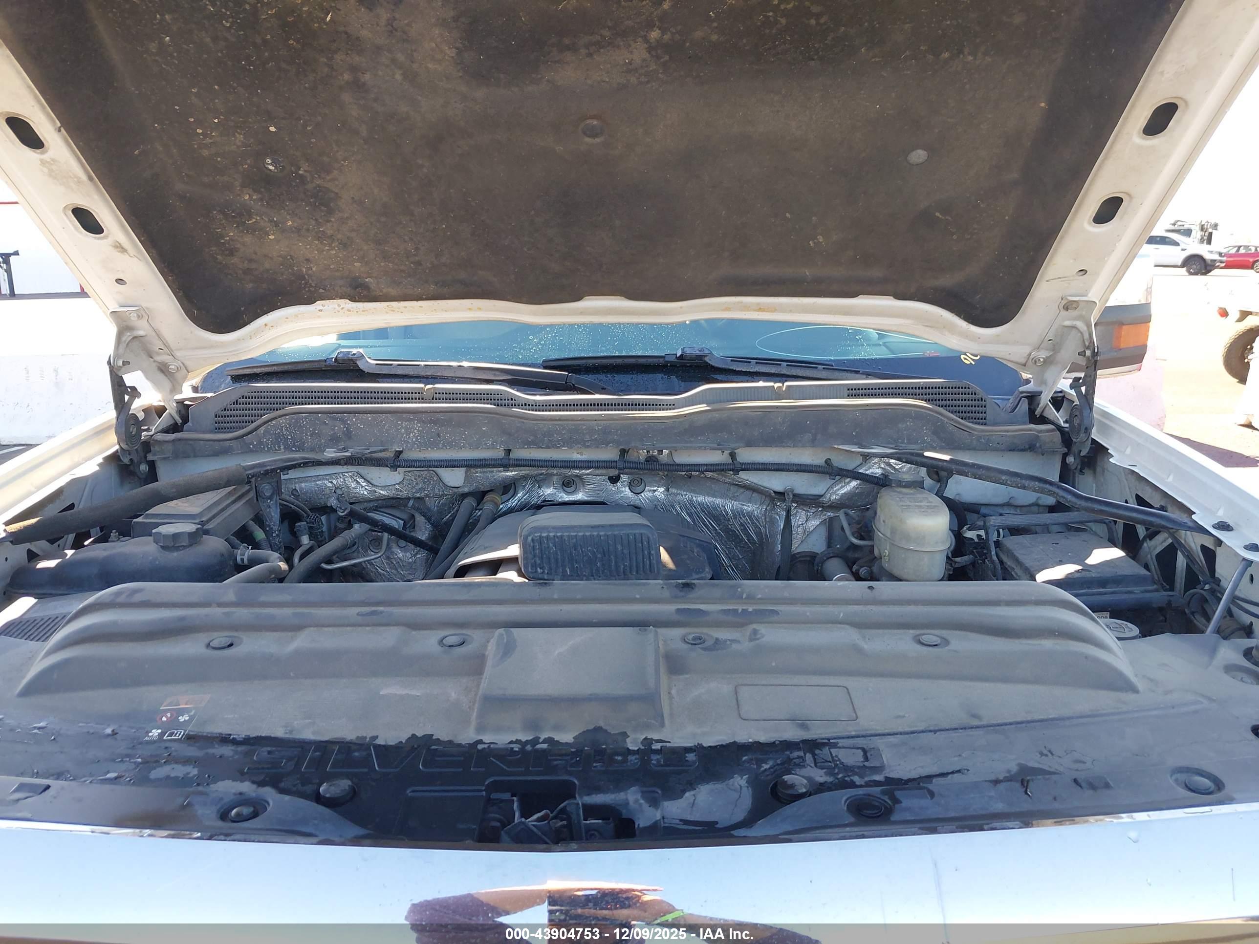 CHEVROLET SILVERADO image 10