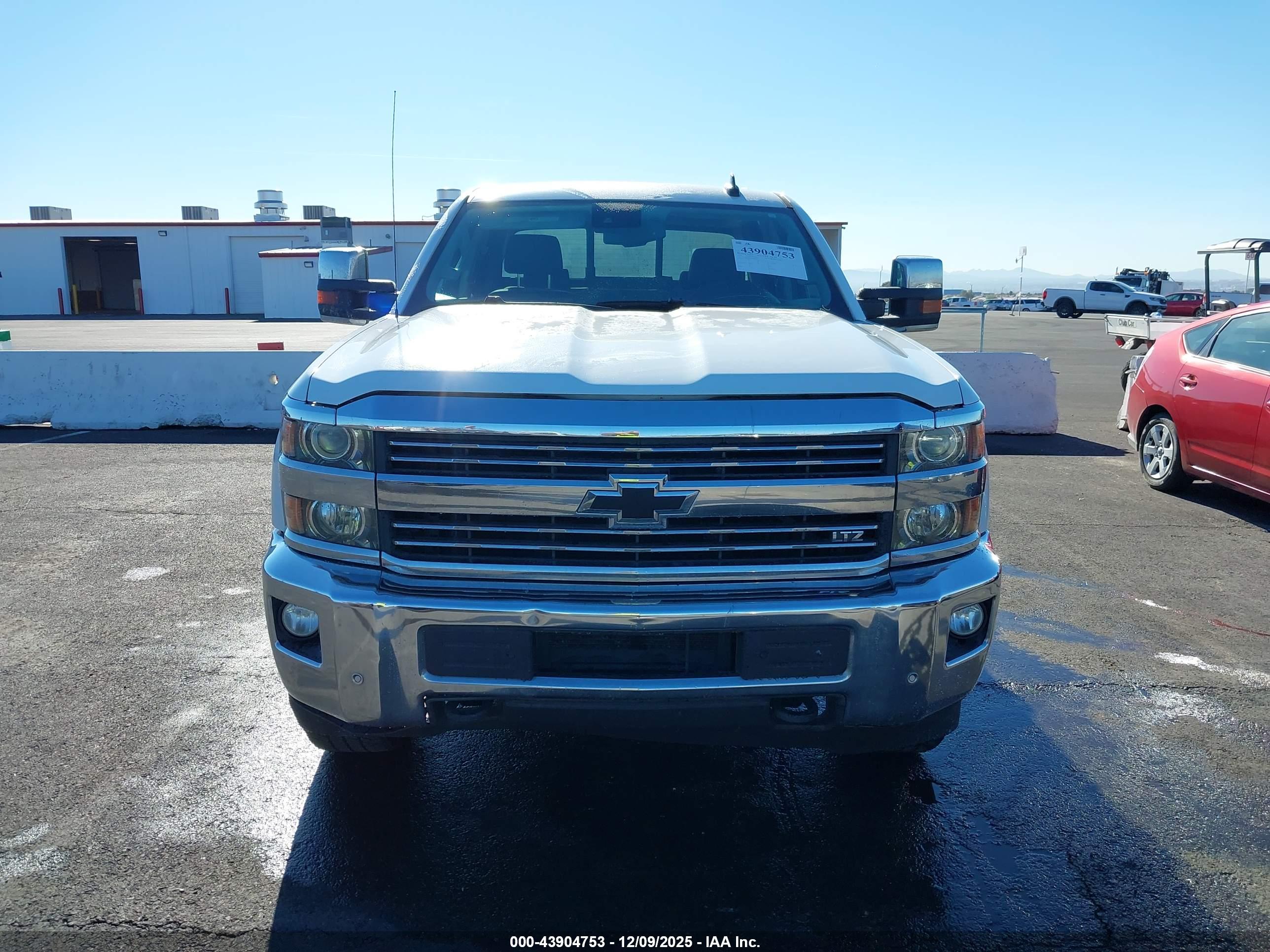 CHEVROLET SILVERADO image 6