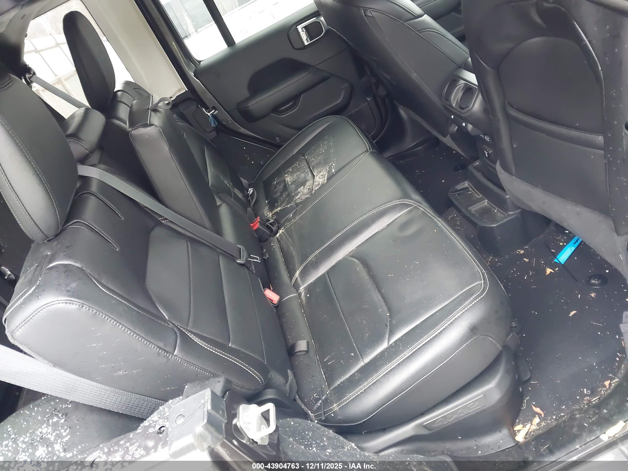 JEEP WRANGLER image 8