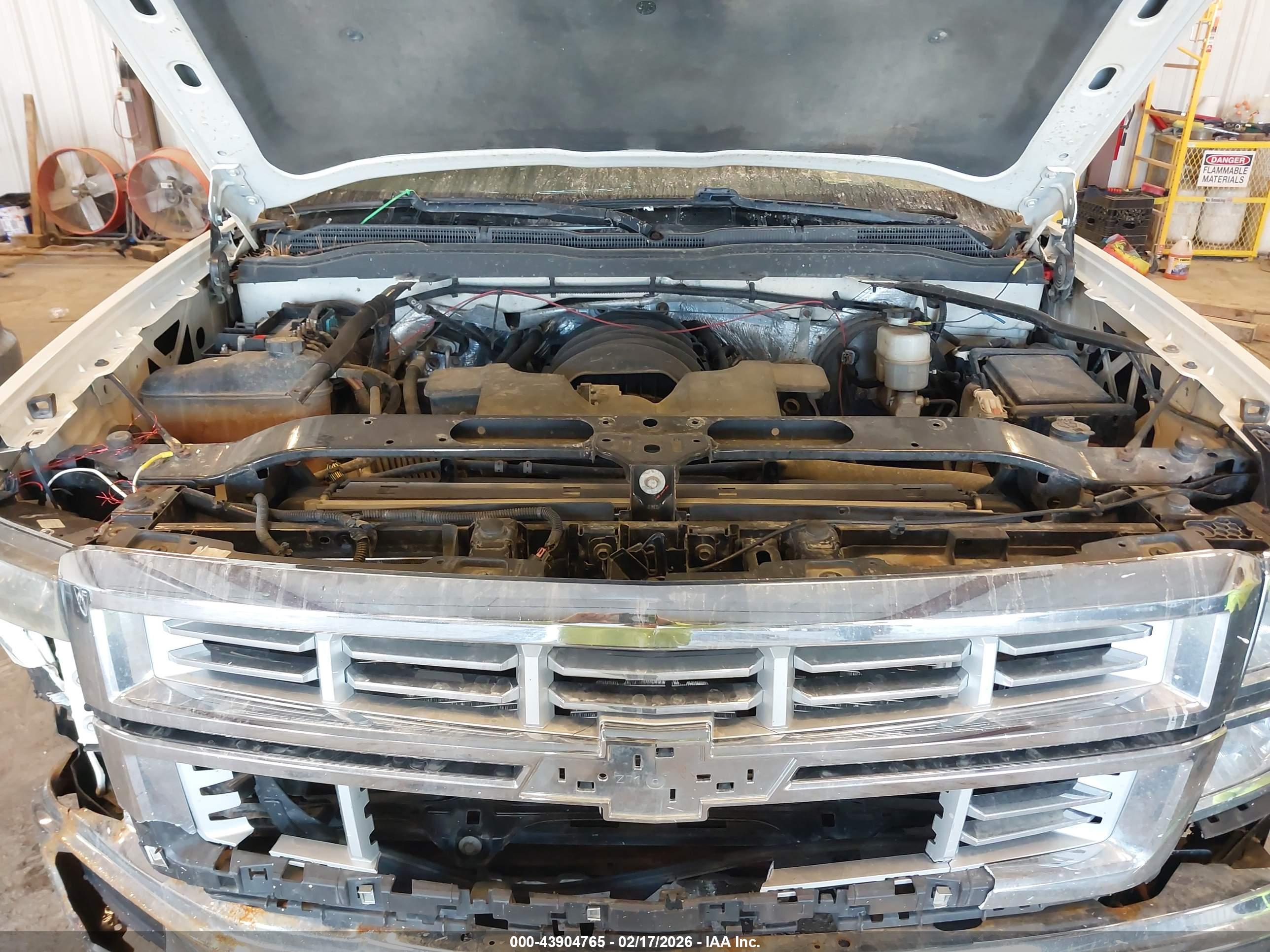CHEVROLET SILVERADO image 10