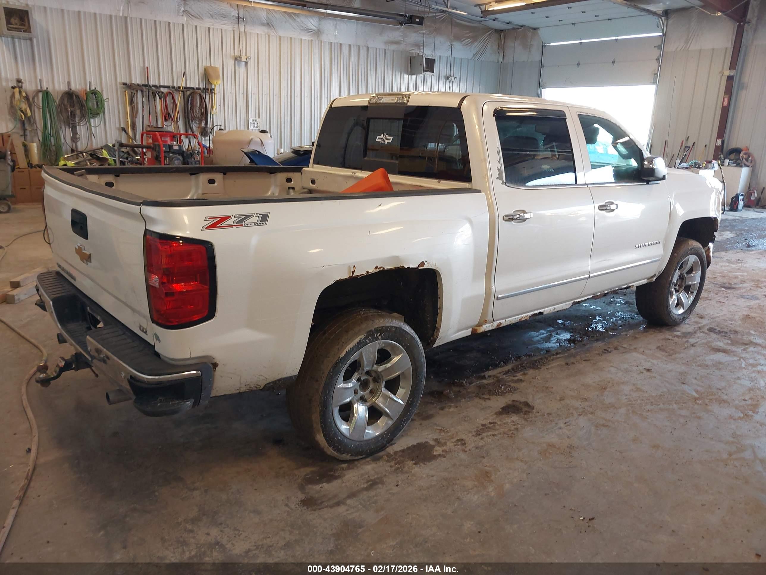 CHEVROLET SILVERADO image 4