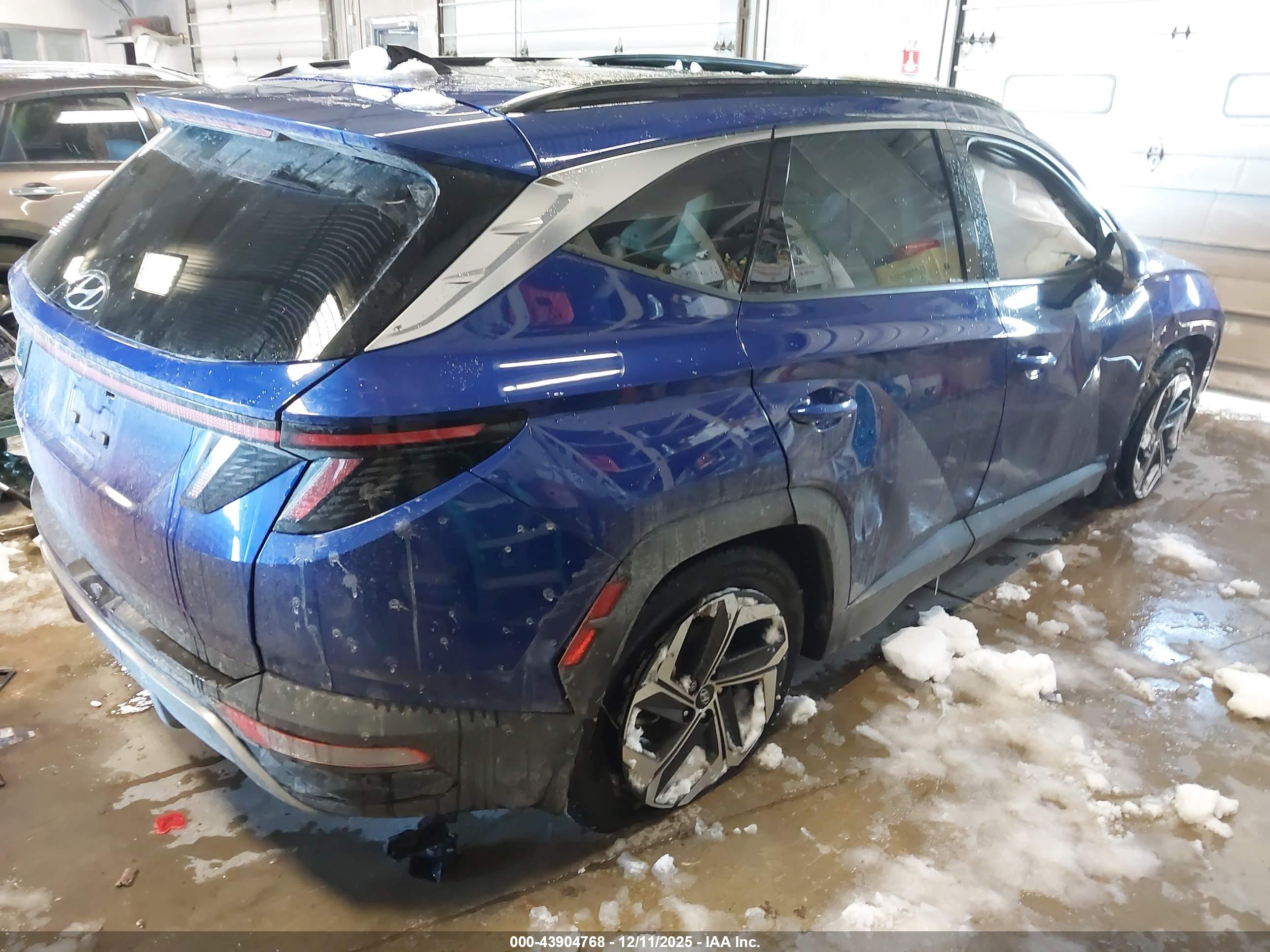 HYUNDAI TUCSON image 4