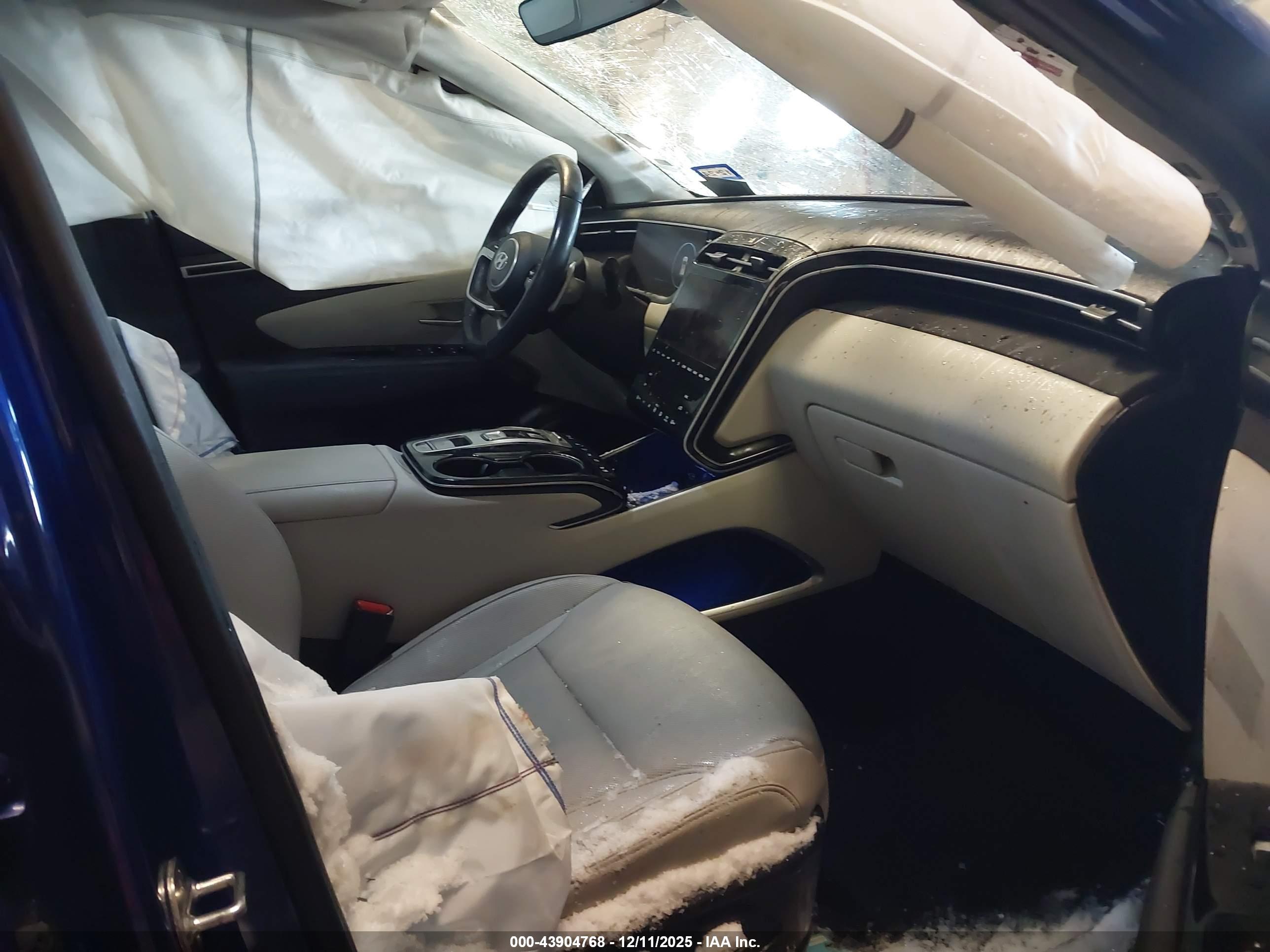 HYUNDAI TUCSON image 5