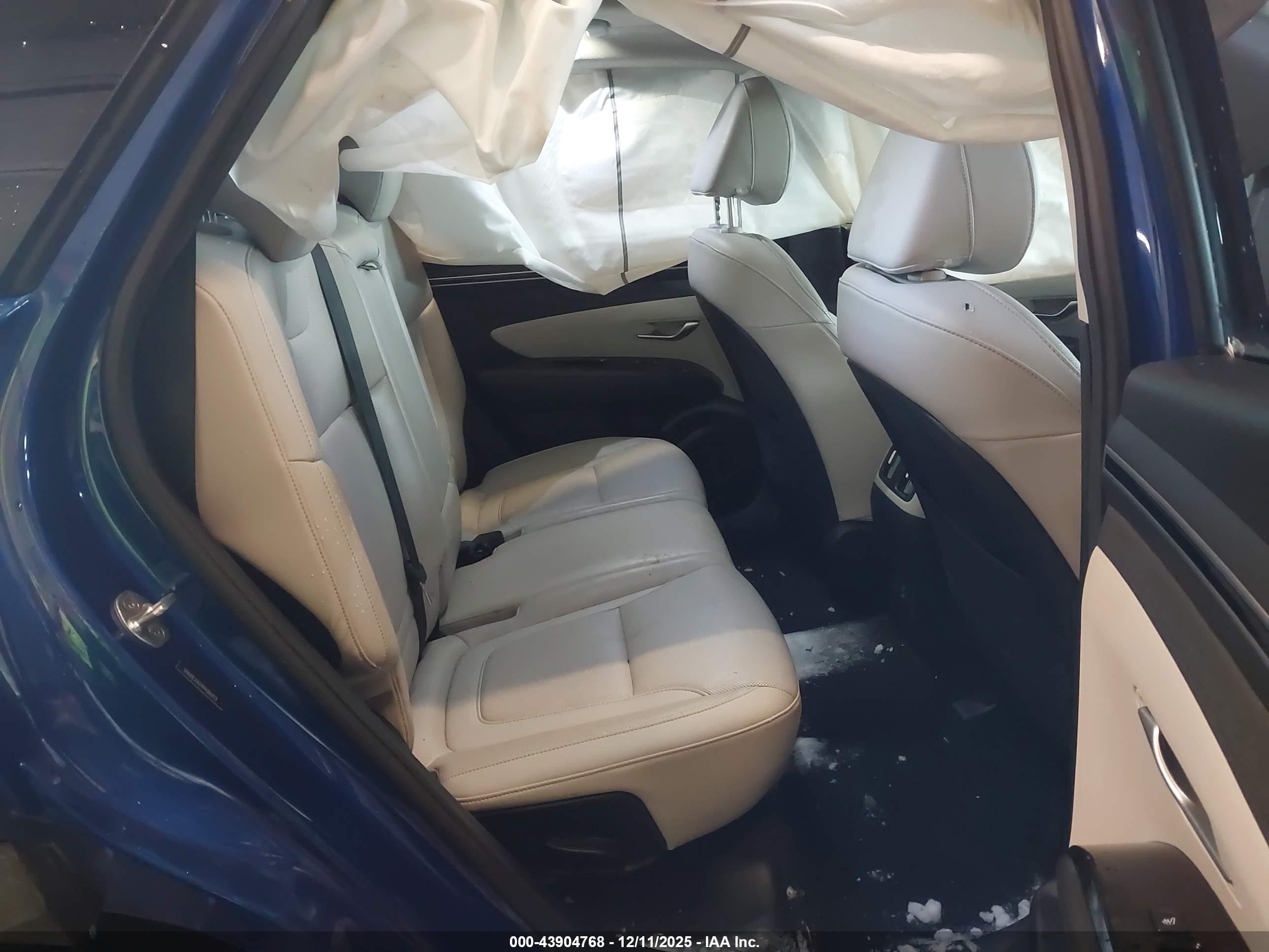 HYUNDAI TUCSON image 8