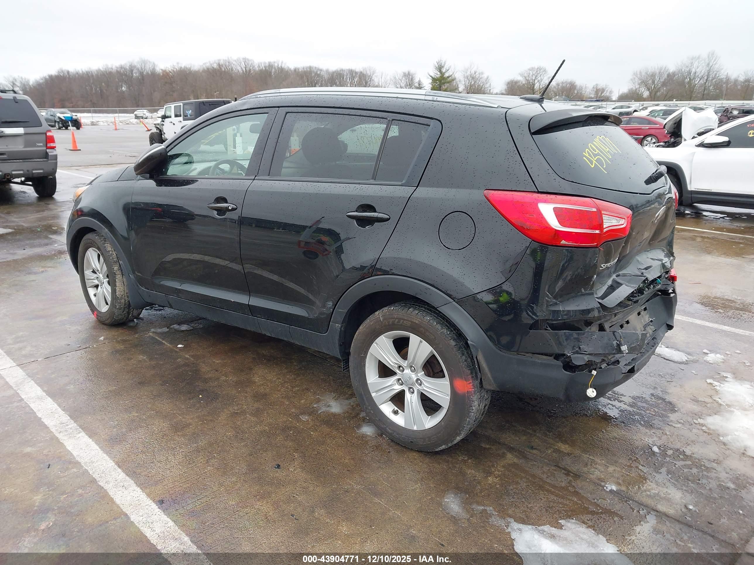 KIA SPORTAGE image 3