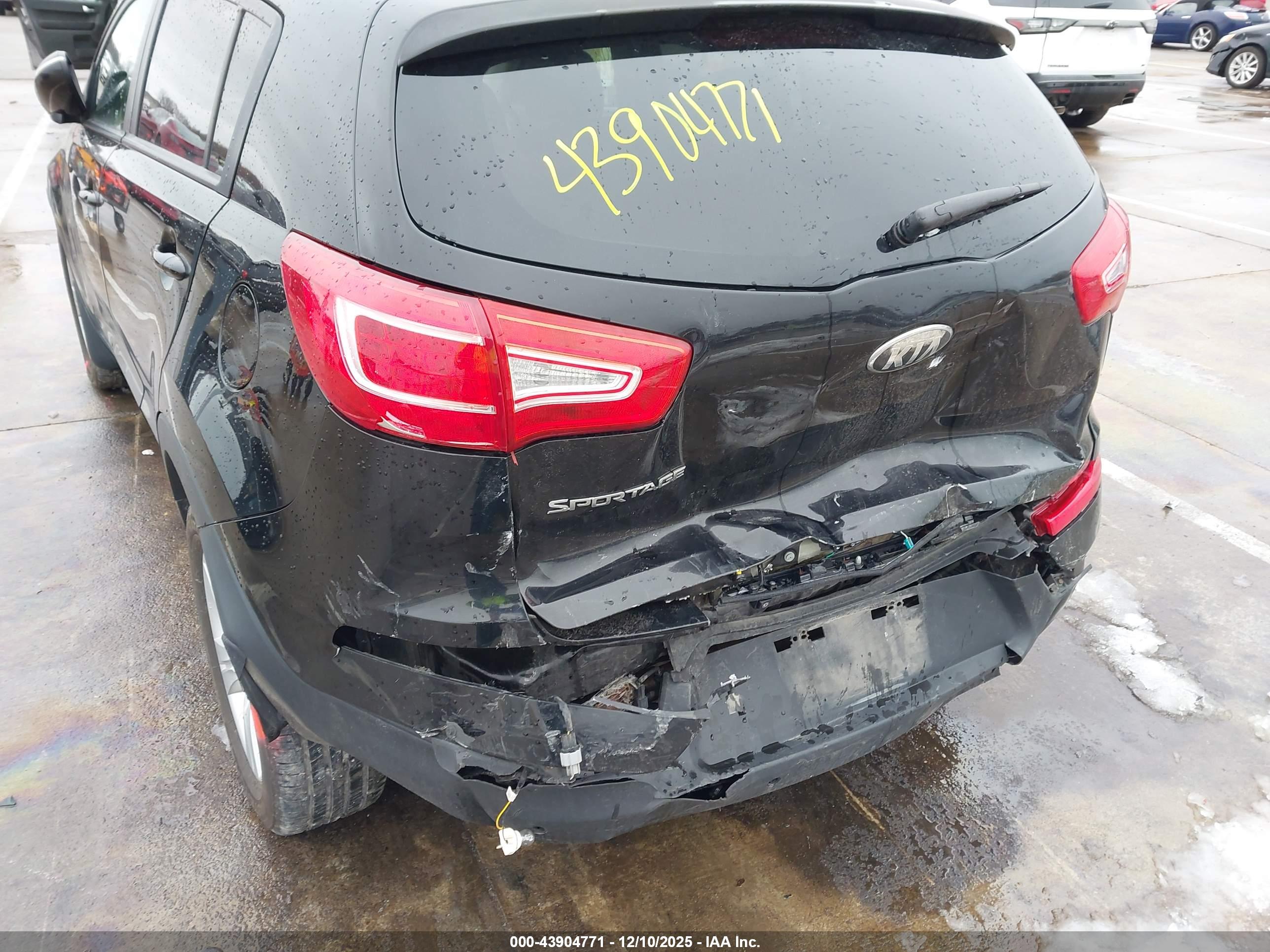 KIA SPORTAGE image 6