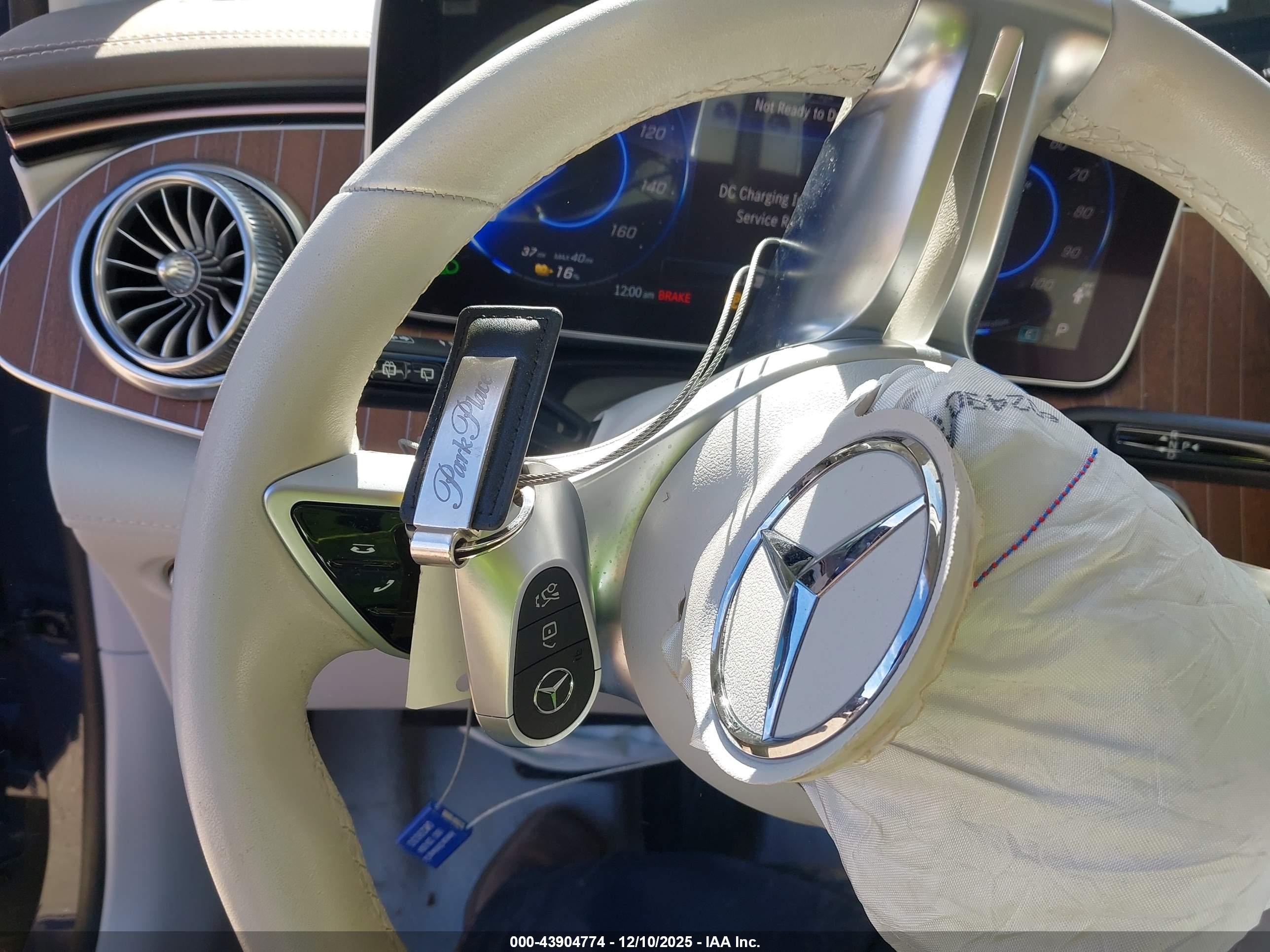MERCEDES-BENZ EQE image 11