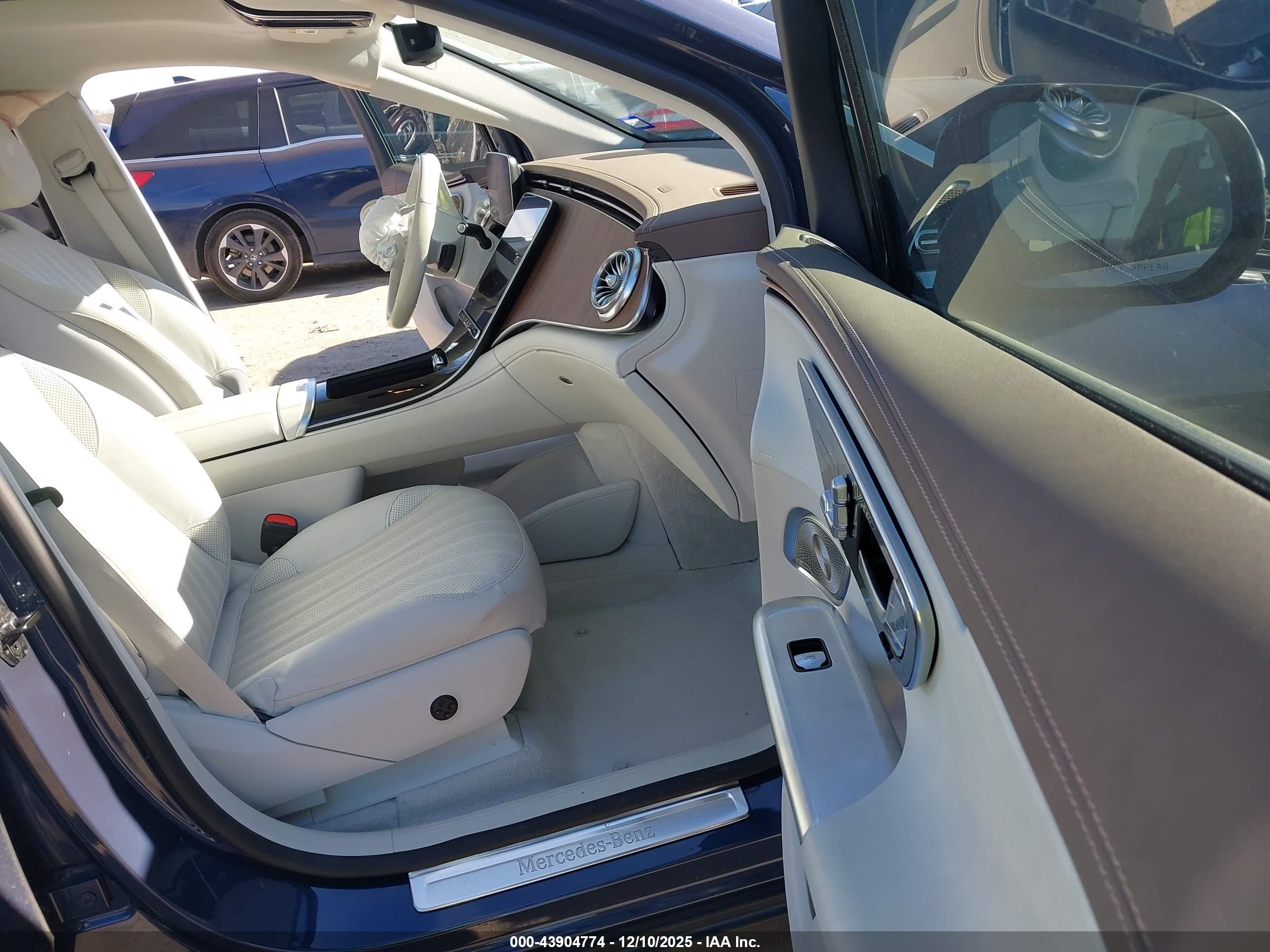 MERCEDES-BENZ EQE image 5