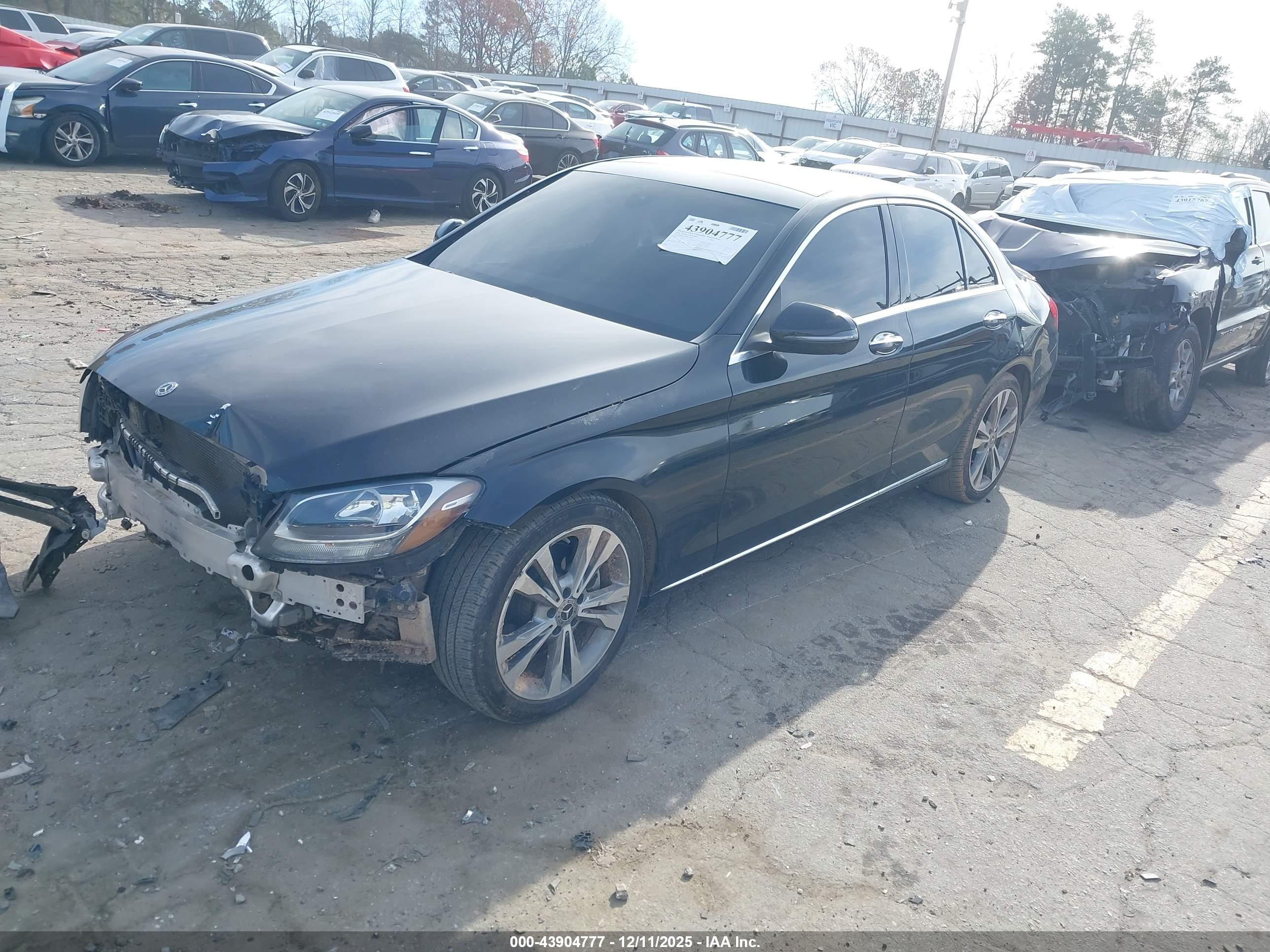 MERCEDES-BENZ C image 2