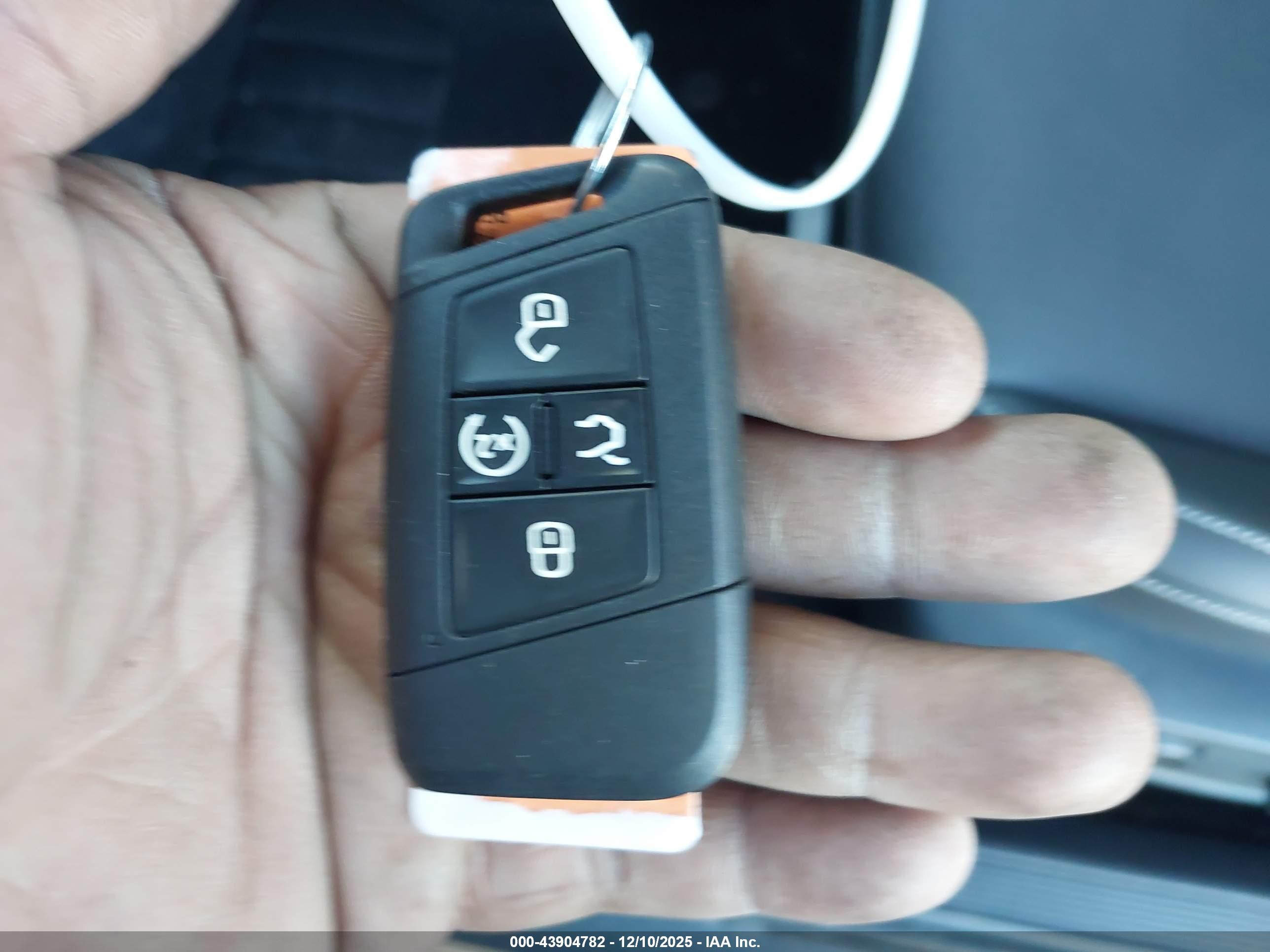 VOLKSWAGEN JETTA image 11