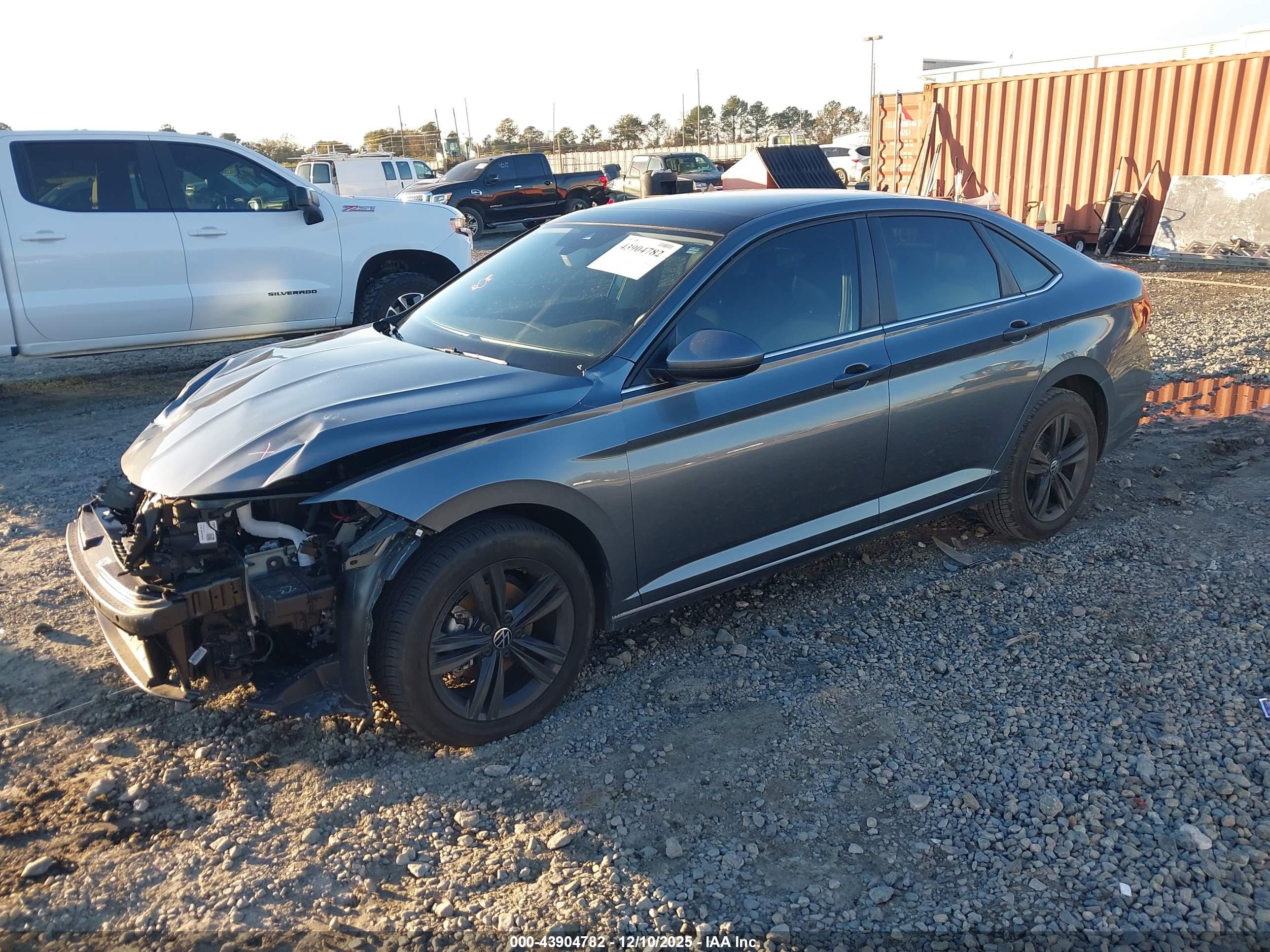 VOLKSWAGEN JETTA image 2
