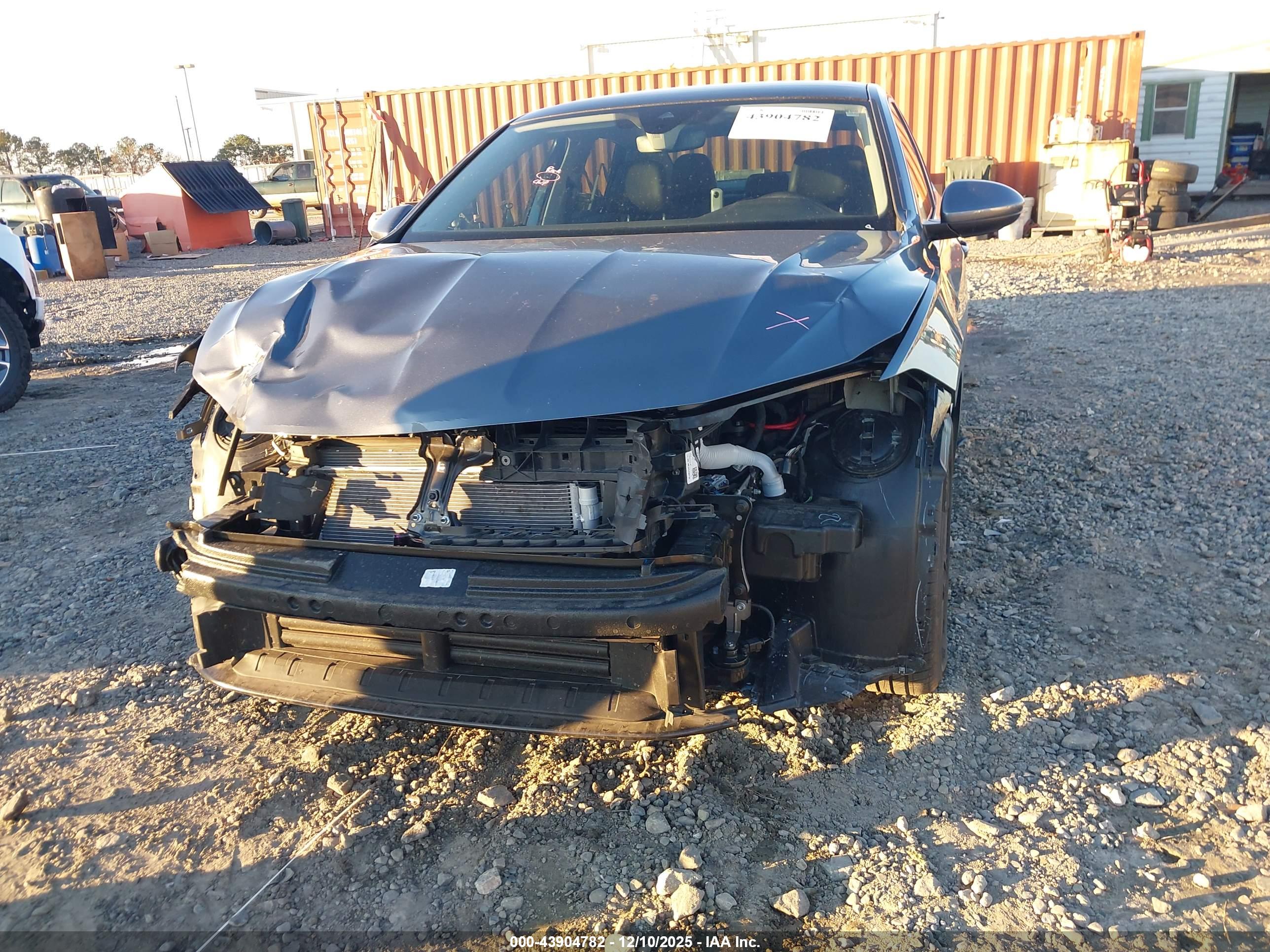 VOLKSWAGEN JETTA image 6