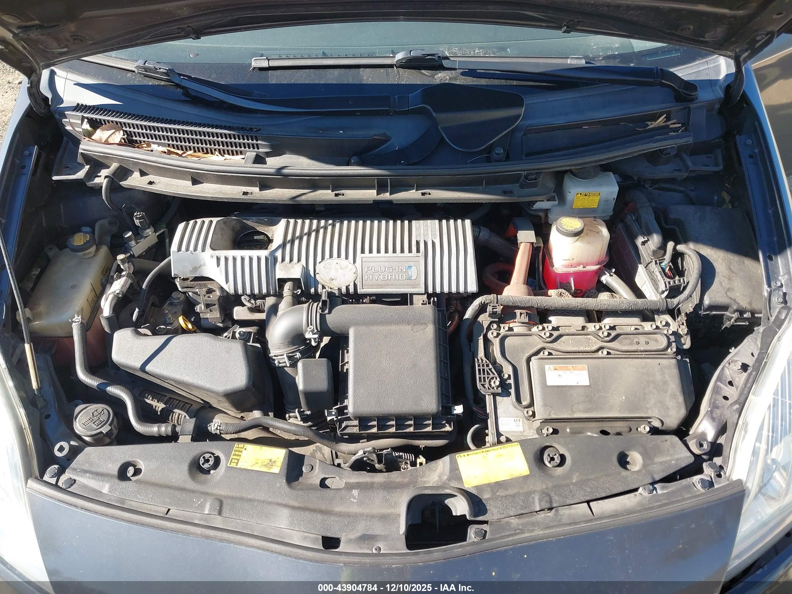 TOYOTA PRIUS image 10