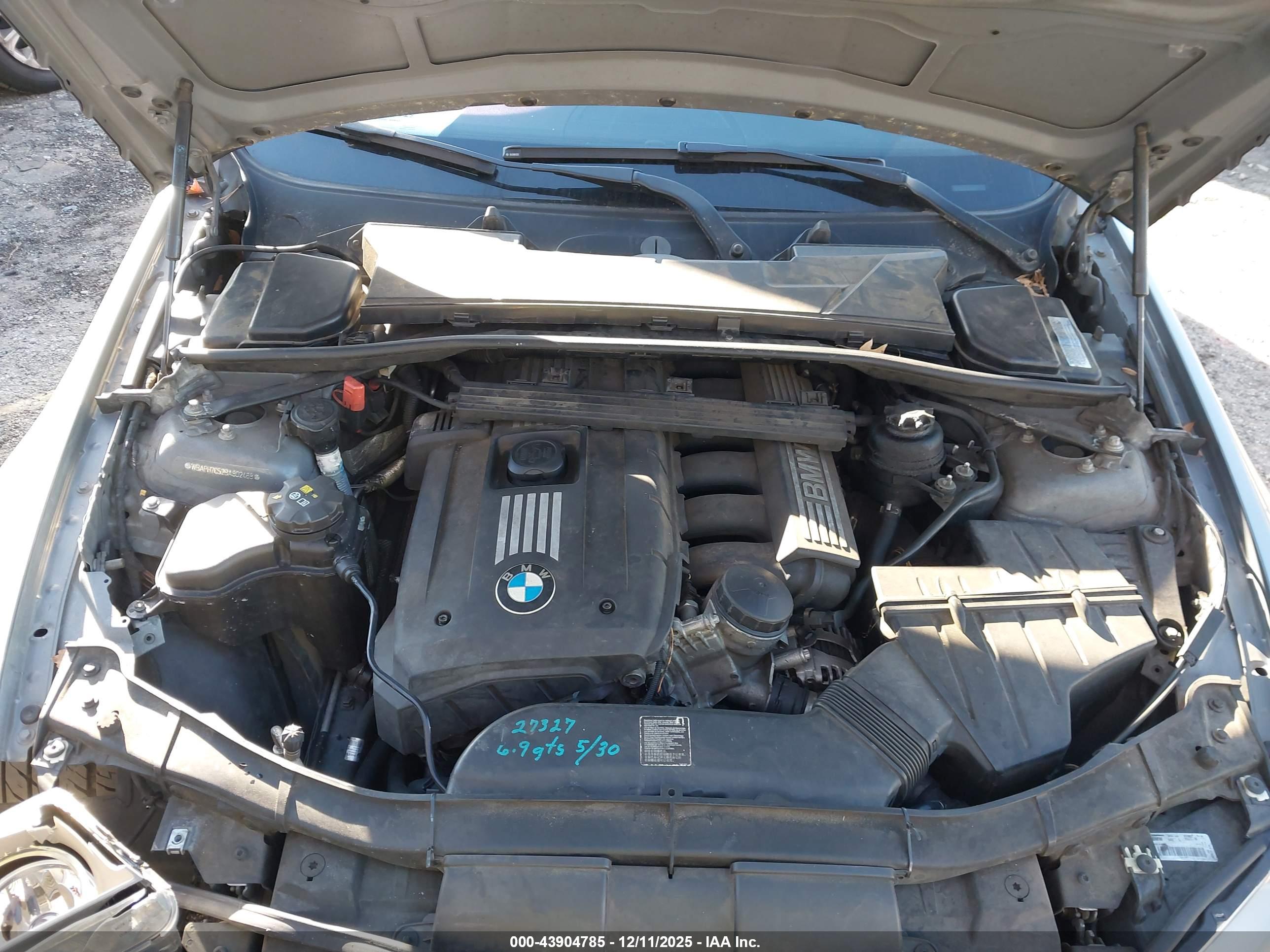 BMW 328I image 10