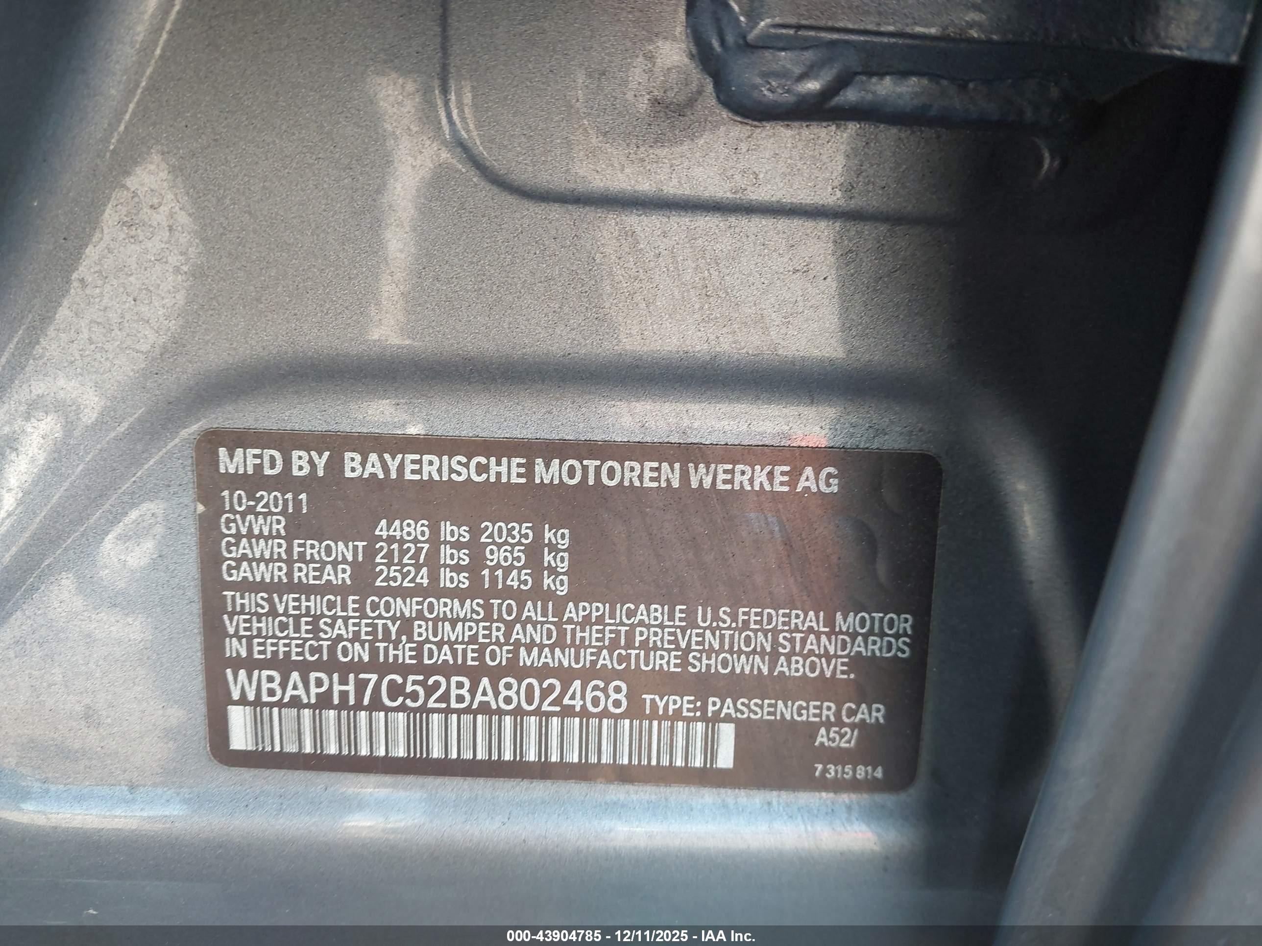 BMW 328I image 9