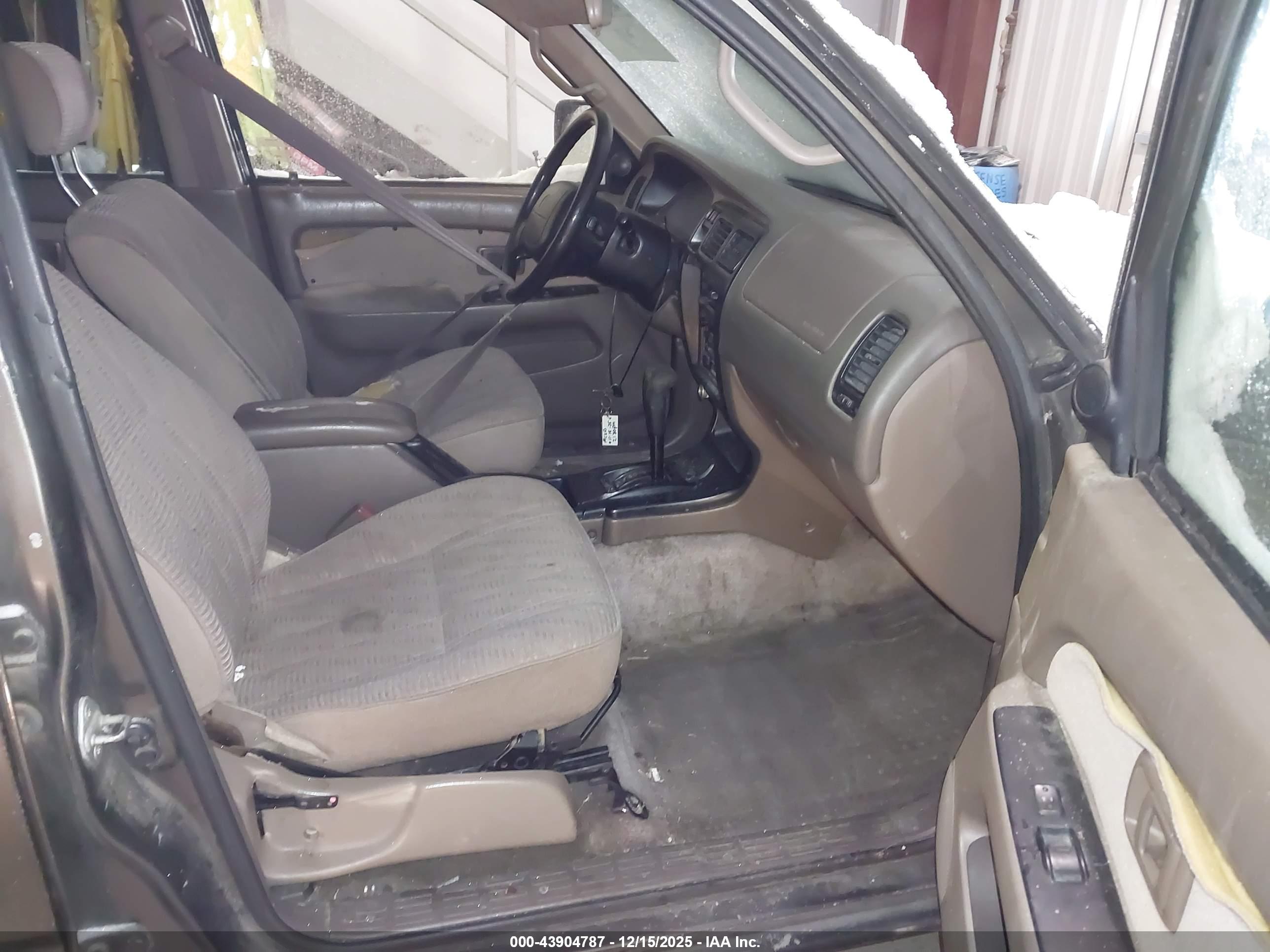 TOYOTA 4RUNNER image 5