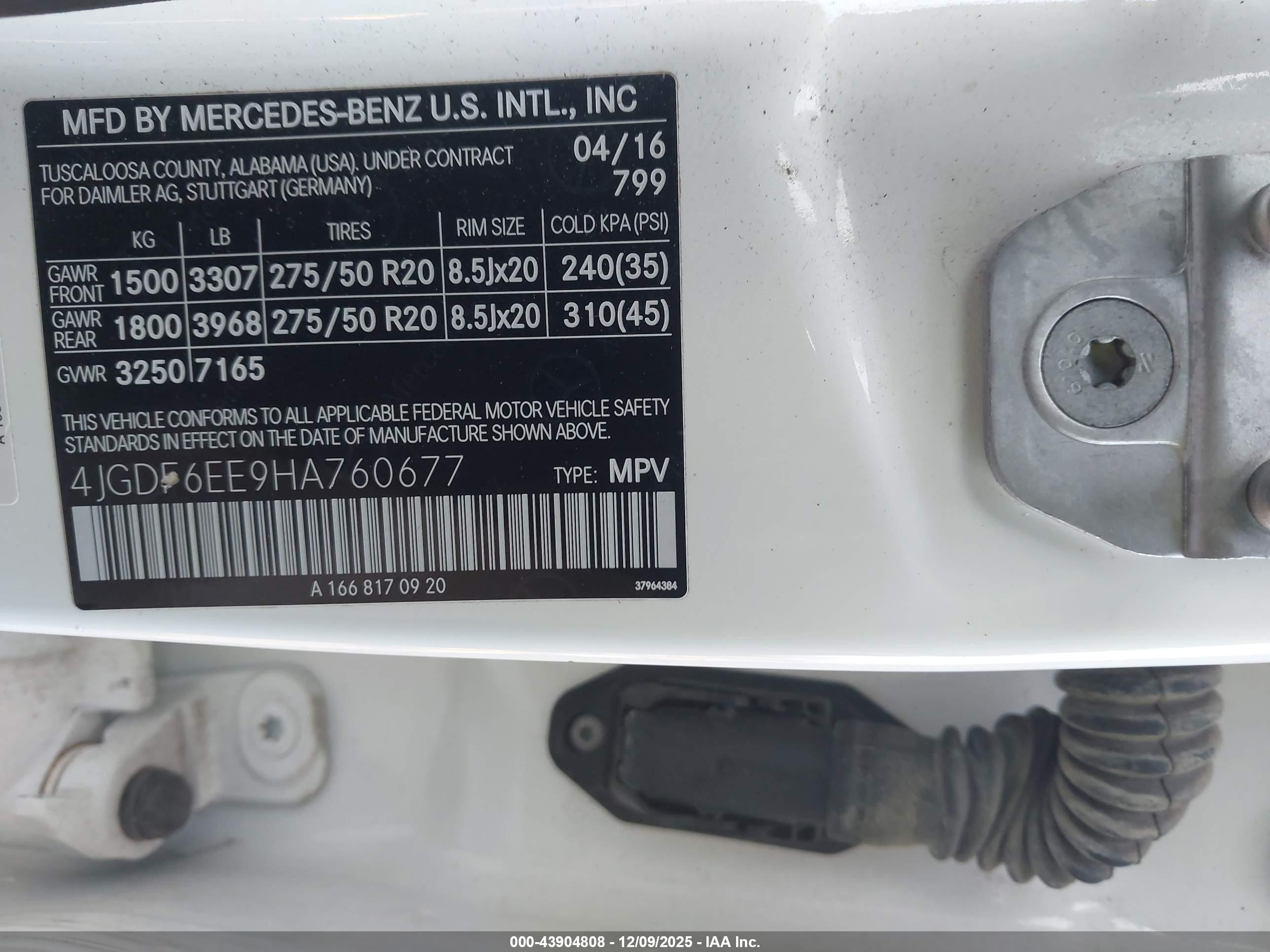 MERCEDES-BENZ GLS image 9