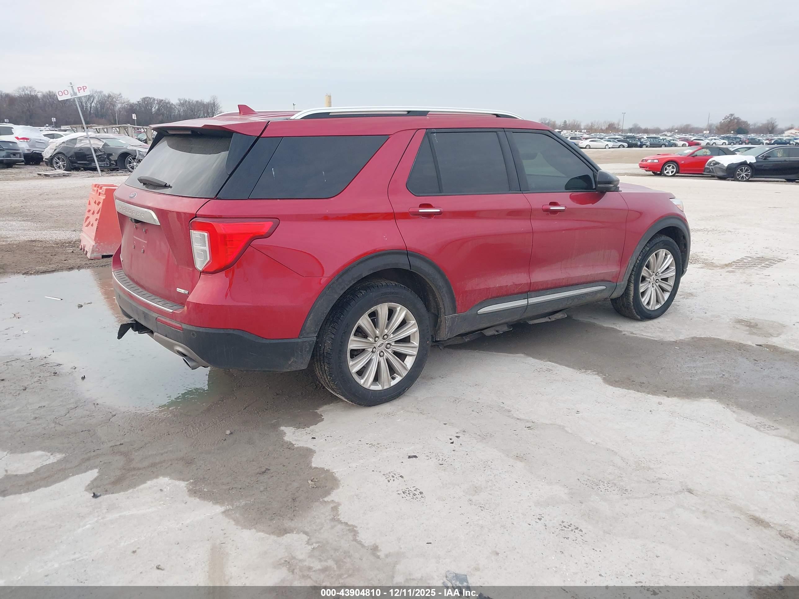 FORD EXPLORER image 4