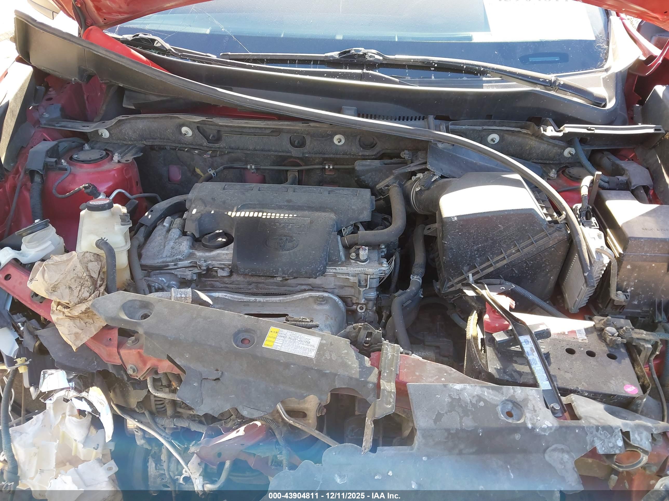 TOYOTA RAV4 image 10