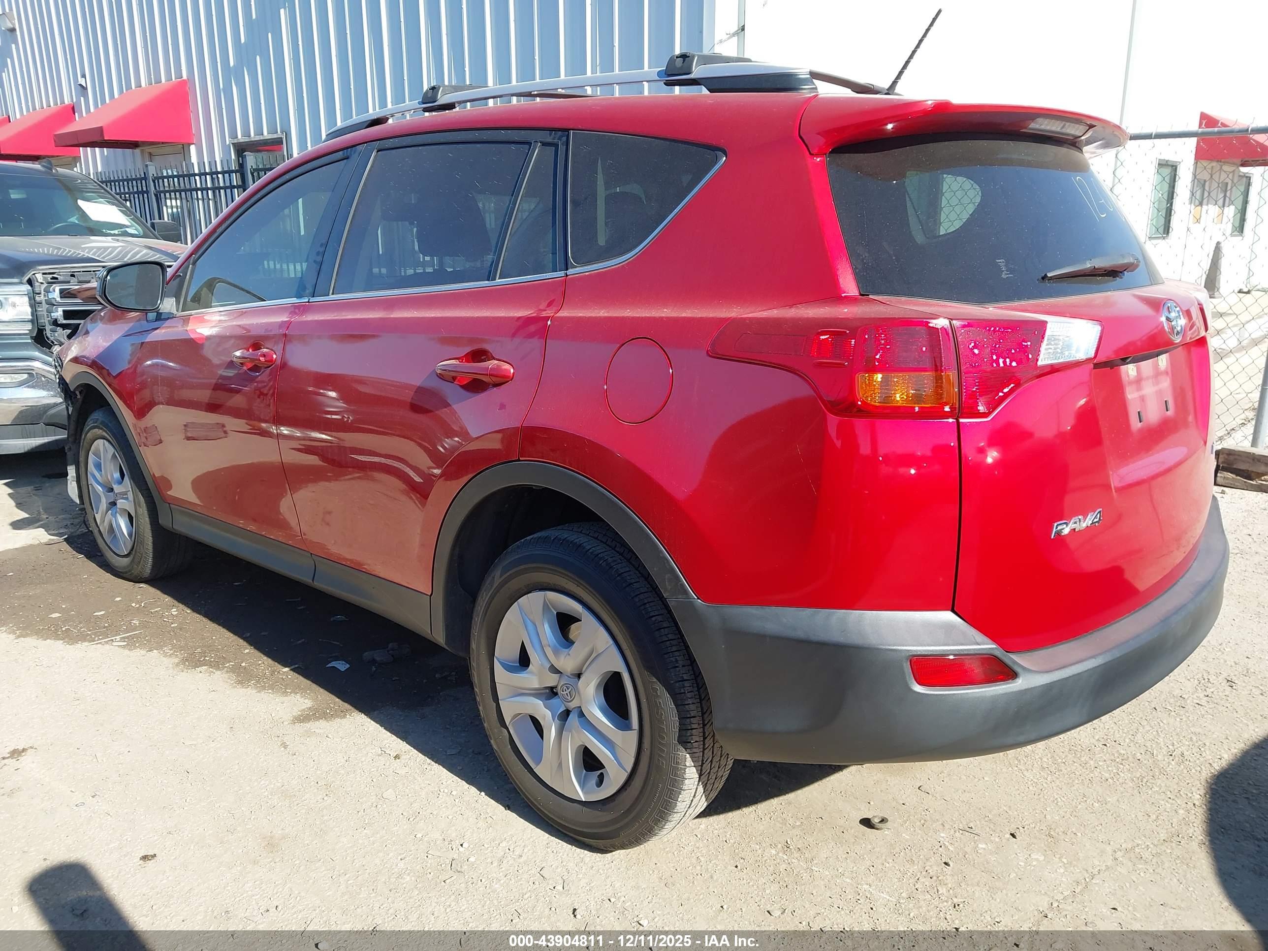 TOYOTA RAV4 image 3