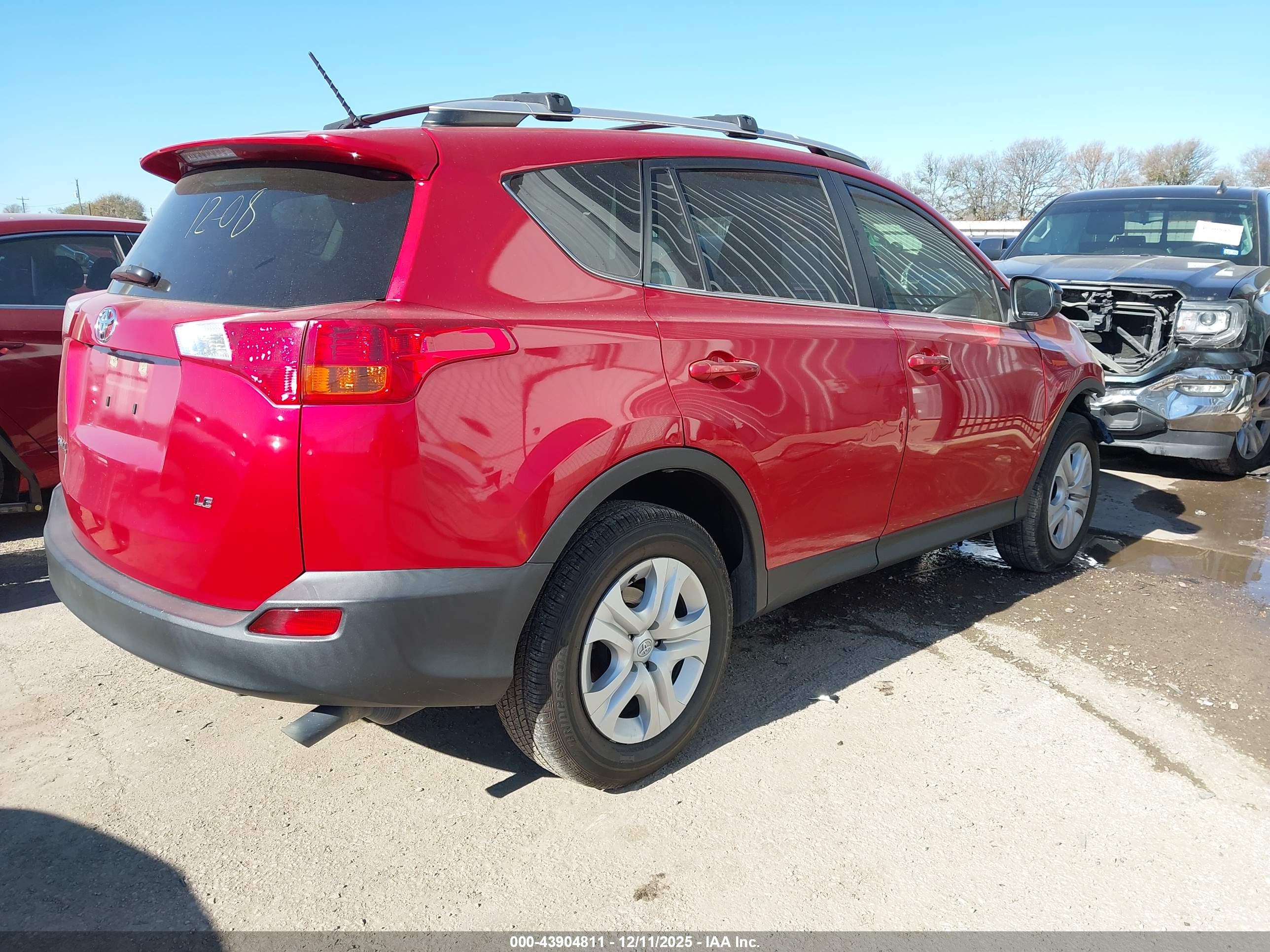 TOYOTA RAV4 image 4