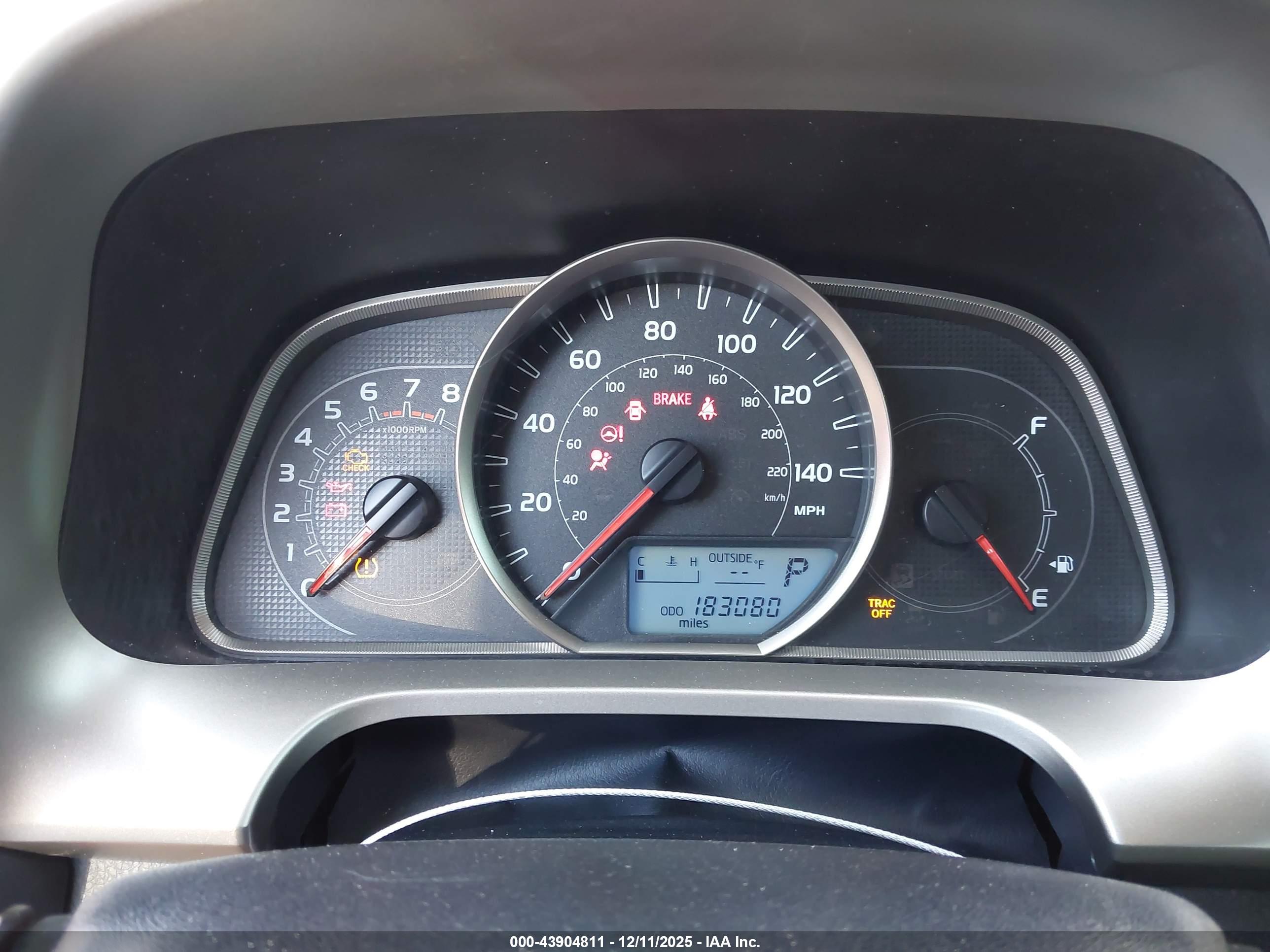 TOYOTA RAV4 image 7
