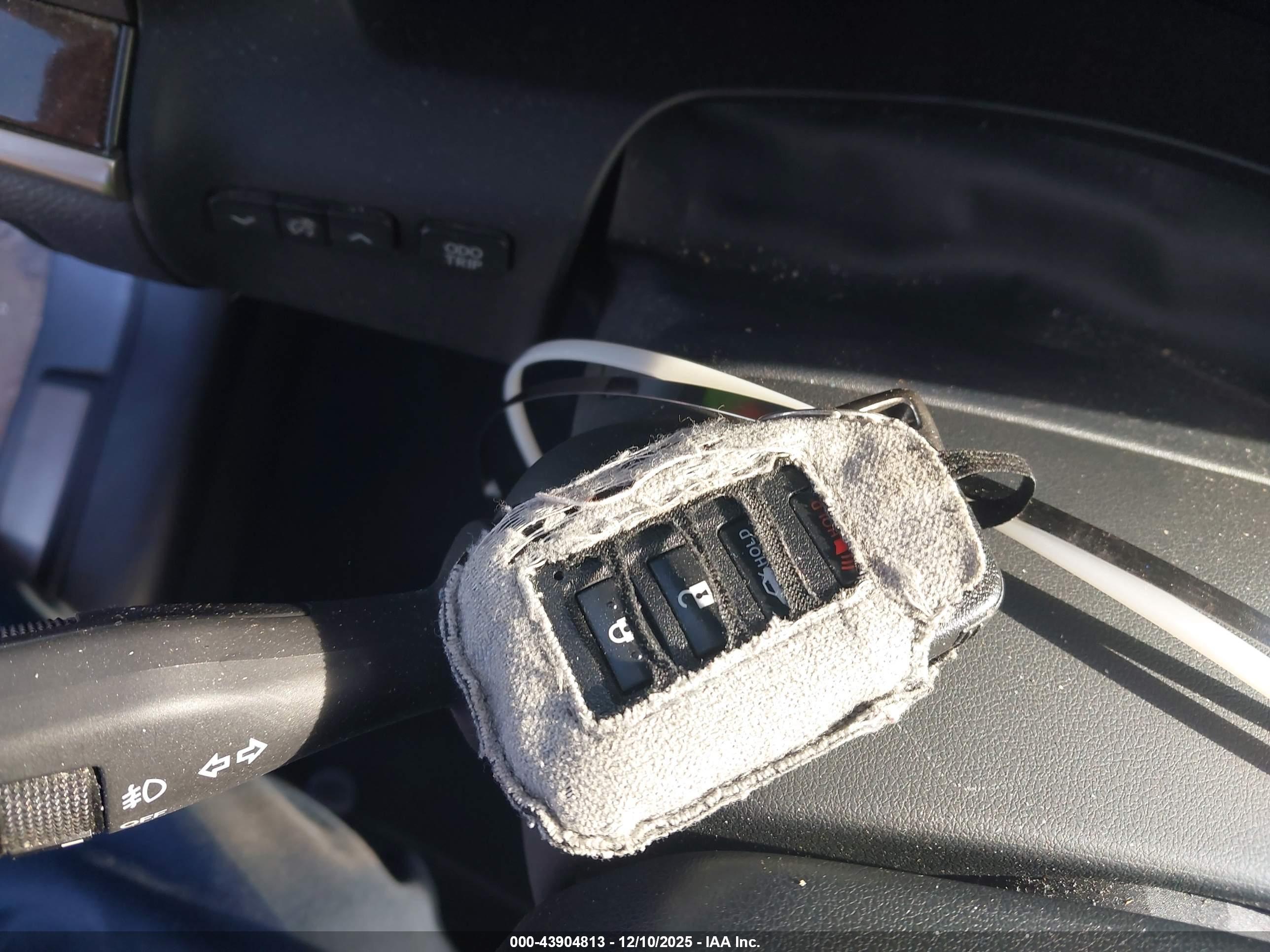 LEXUS ES image 11