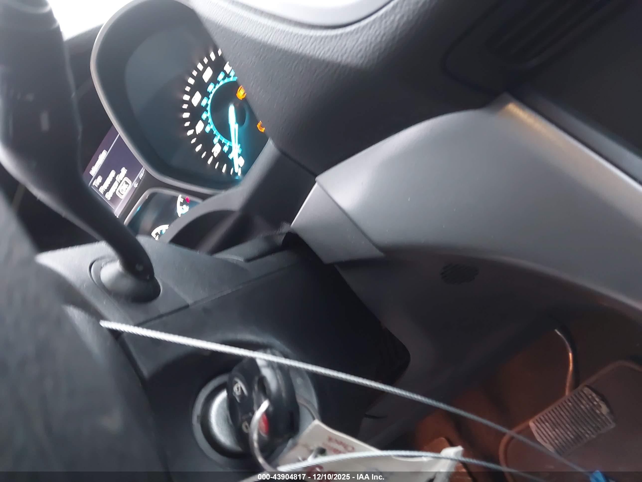 FORD ESCAPE image 11