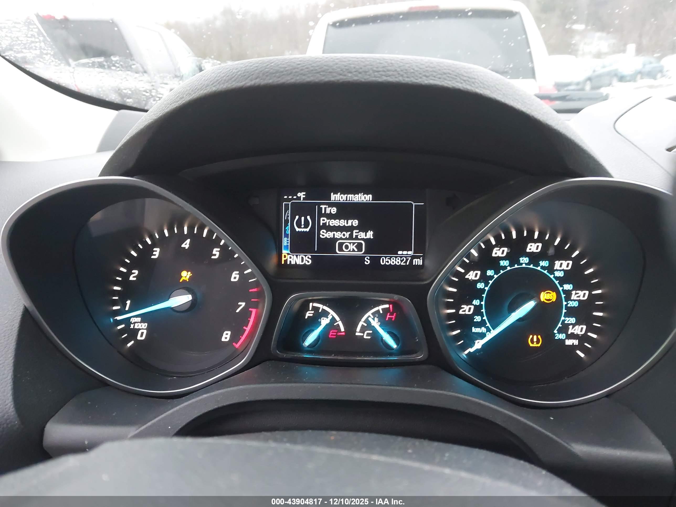 FORD ESCAPE image 7