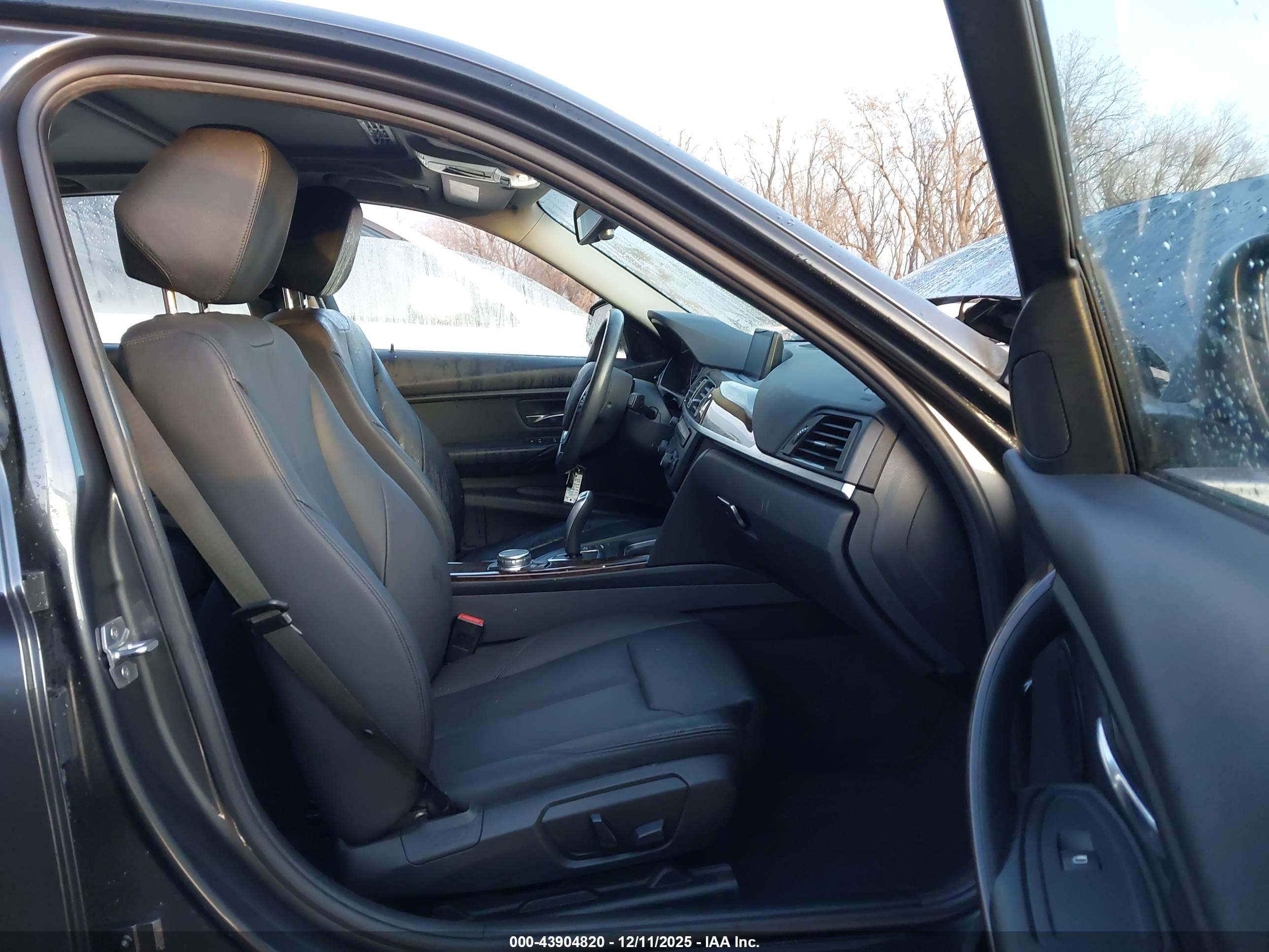 BMW 328I image 5