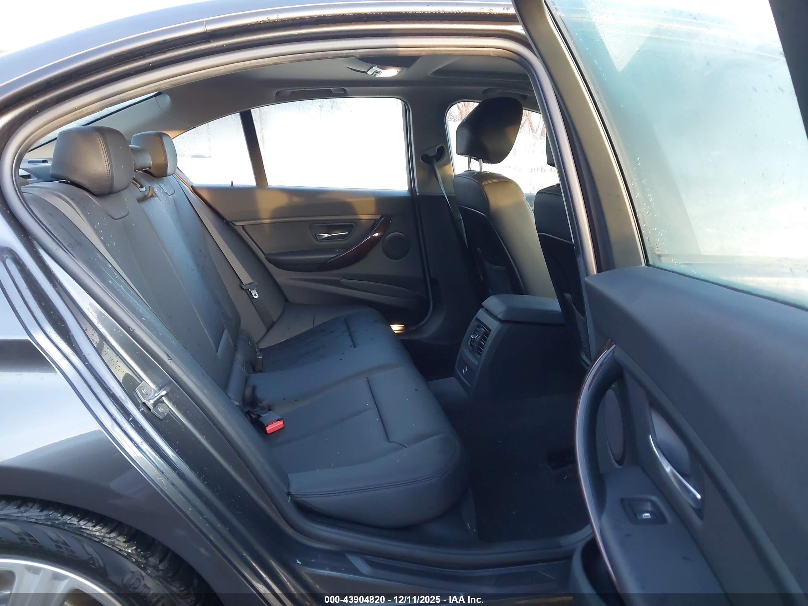 BMW 328I image 8