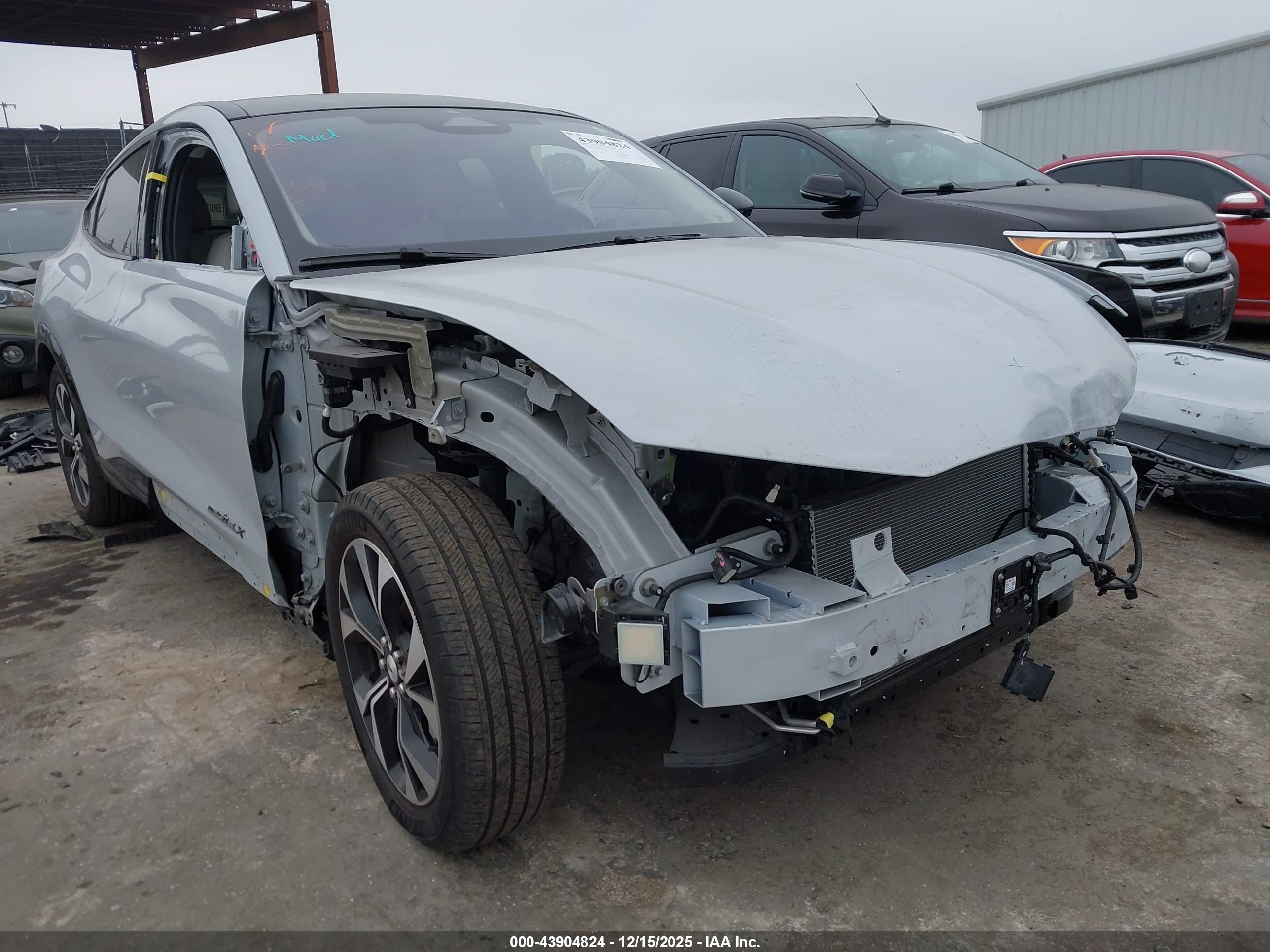 FORD MUSTANG image 6