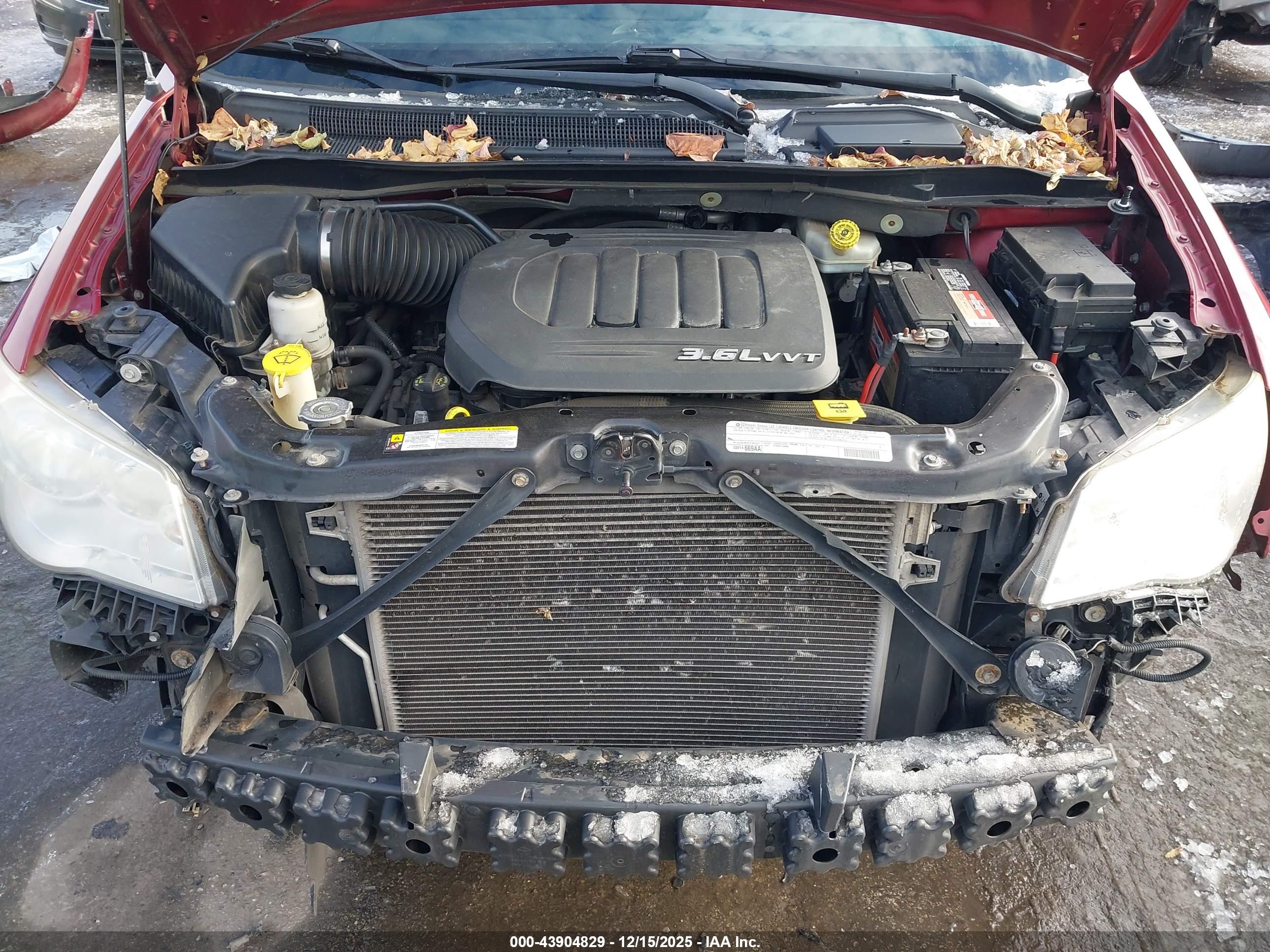 CHRYSLER TOWN image 10