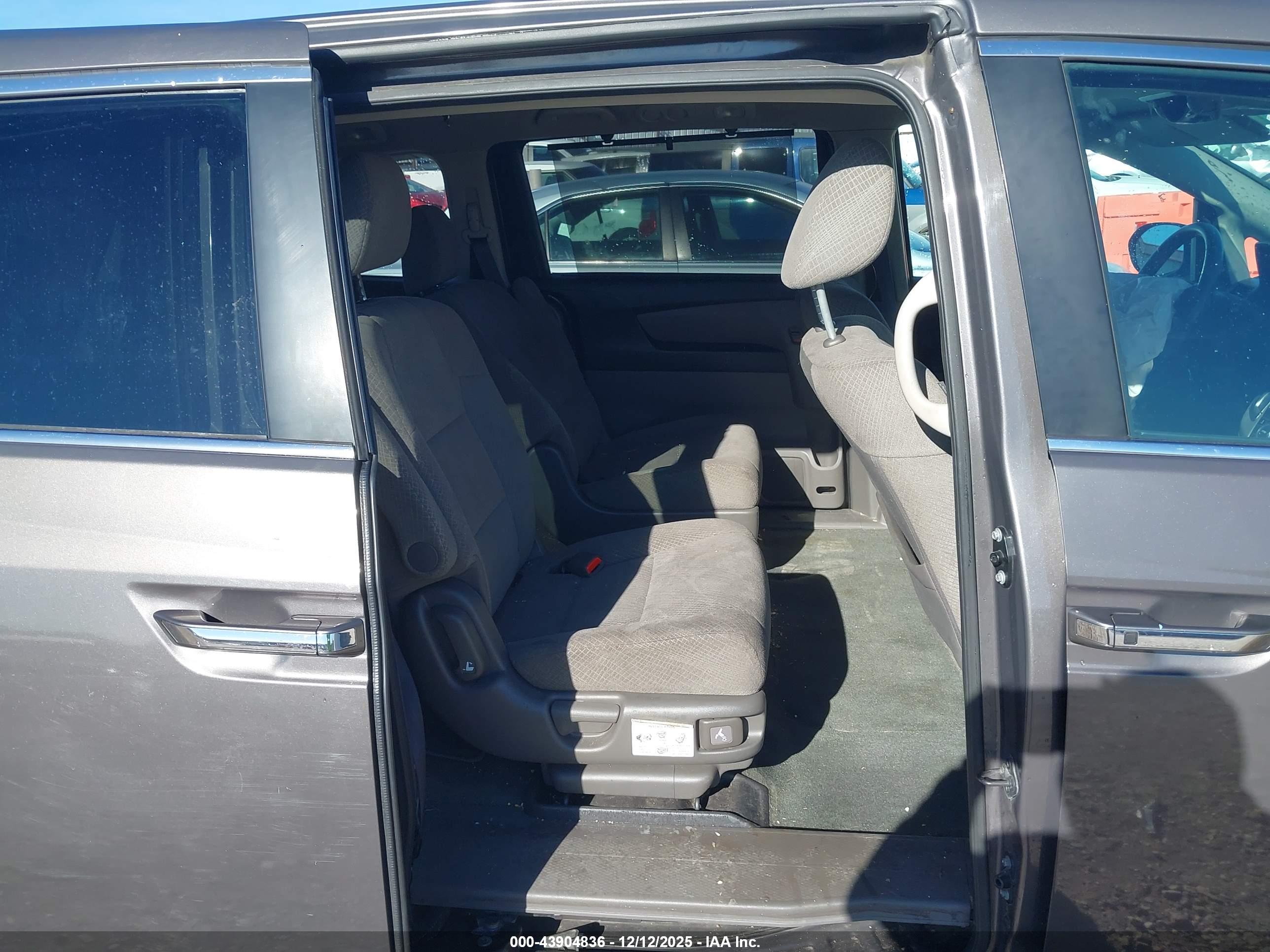 HONDA ODYSSEY image 8