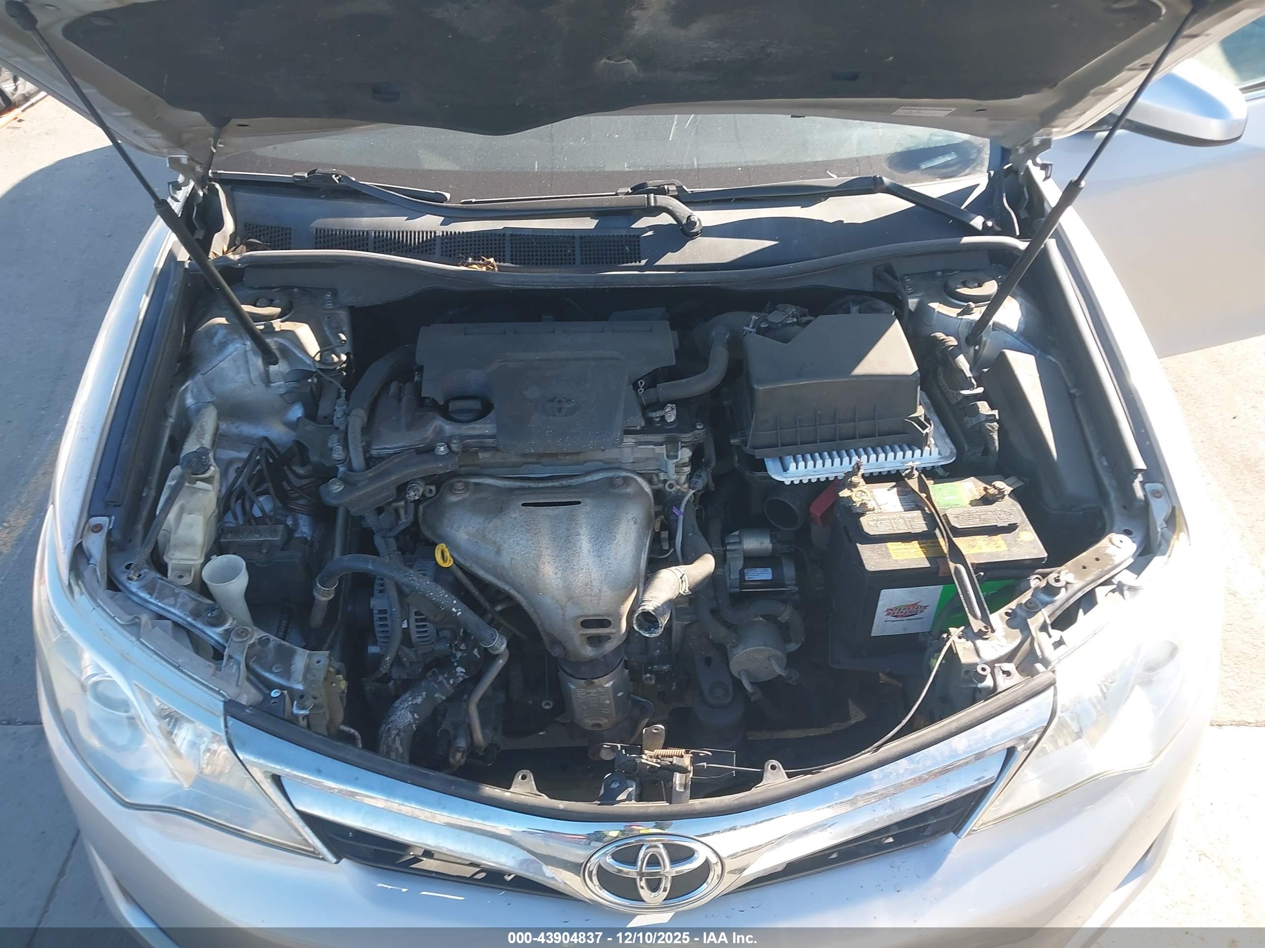 TOYOTA CAMRY image 10