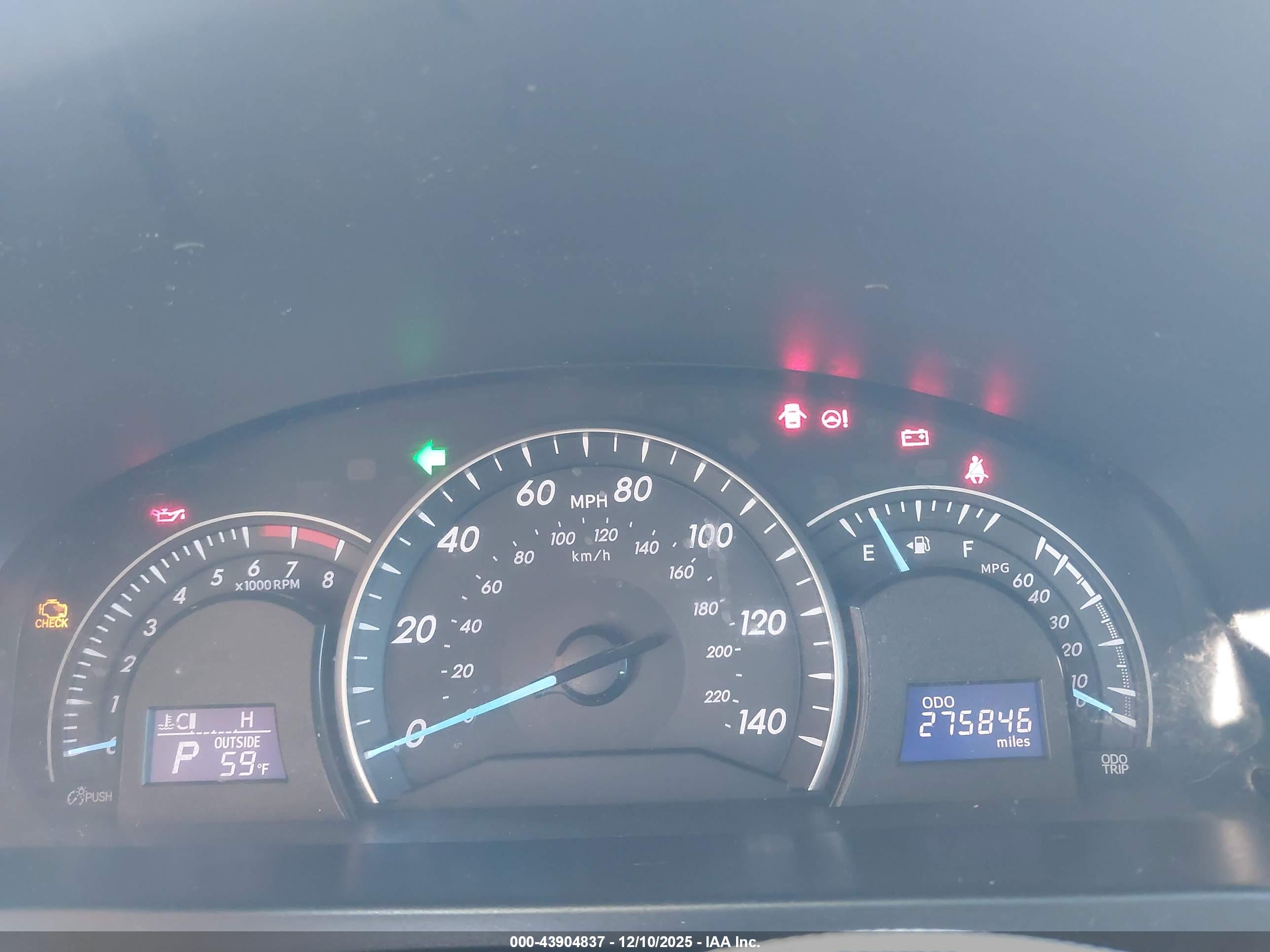 TOYOTA CAMRY image 7