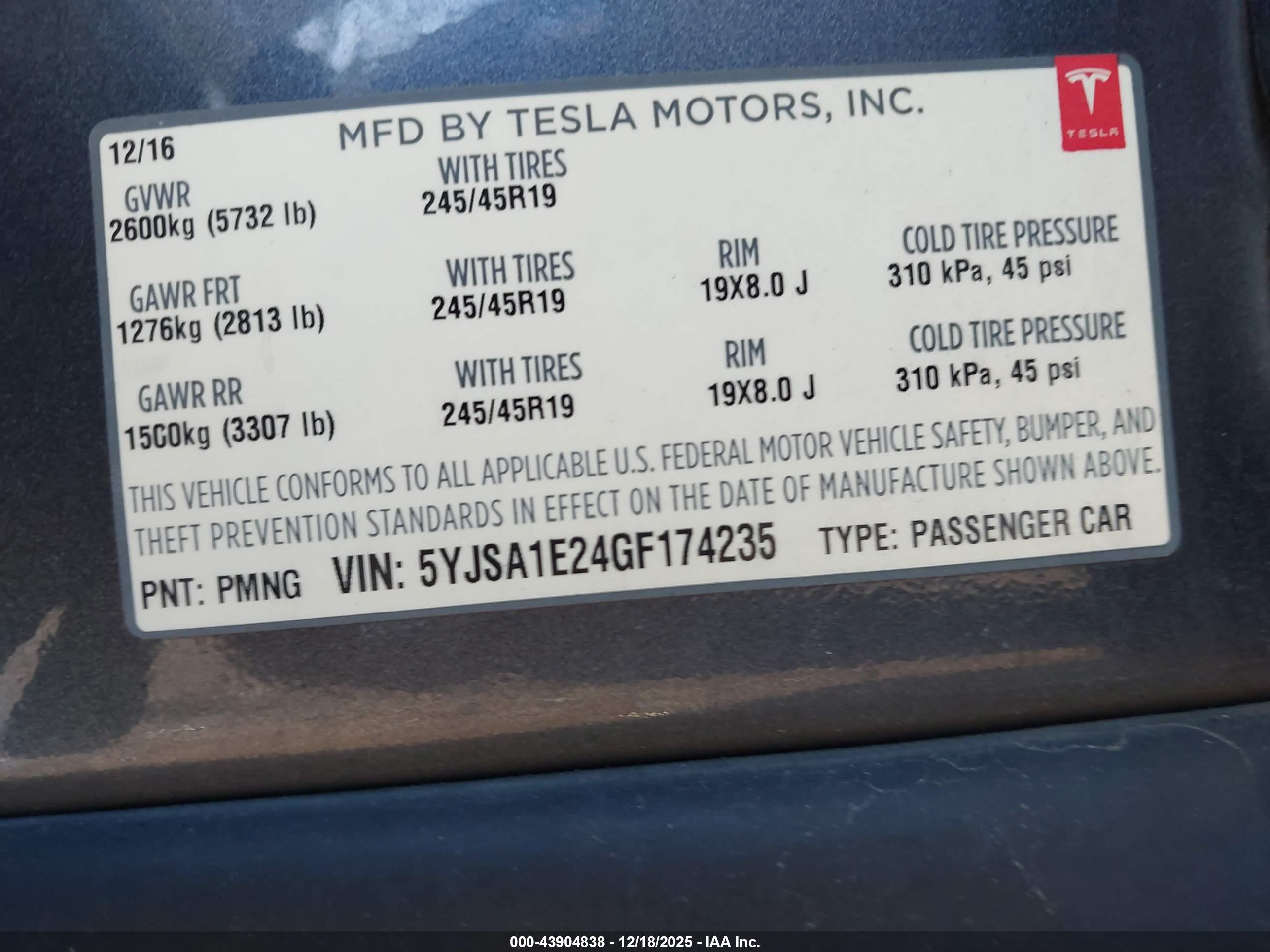 TESLA MODEL image 9